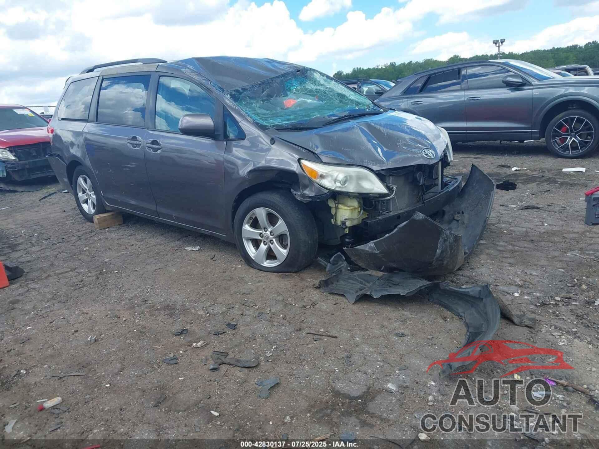 TOYOTA SIENNA 2014 - 5TDKK3DC4ES521509