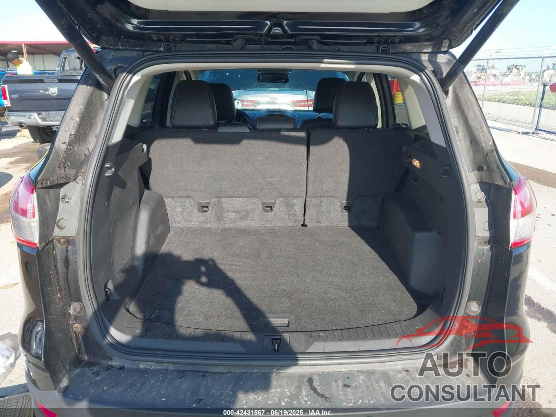 FORD ESCAPE 2016 - 1FMCU9J97GUC21242