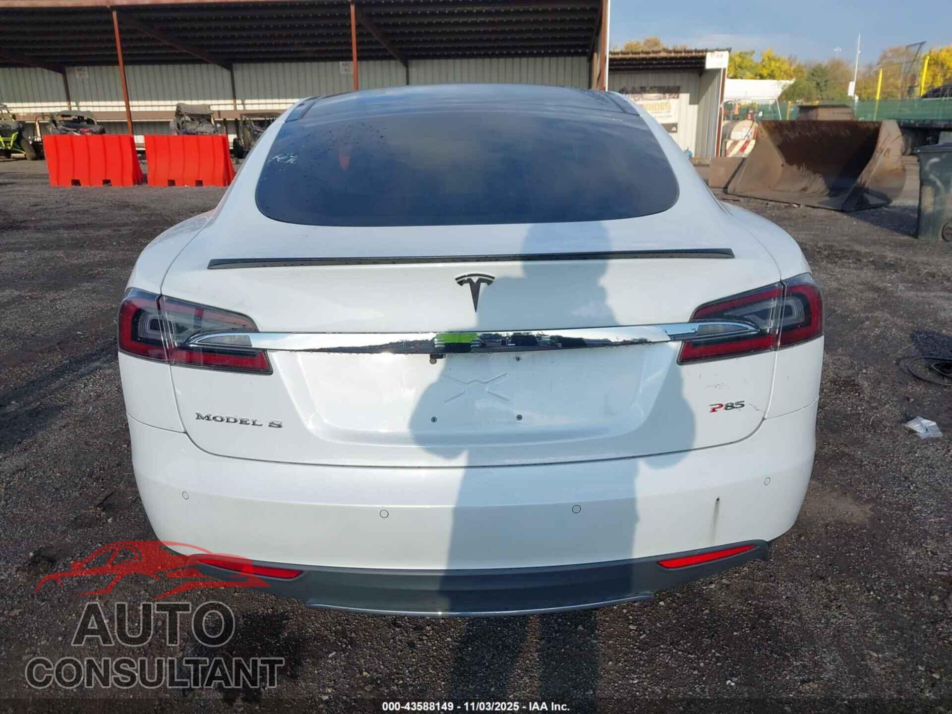 TESLA MODEL S 2014 - 5YJSA1H1XEFP41581