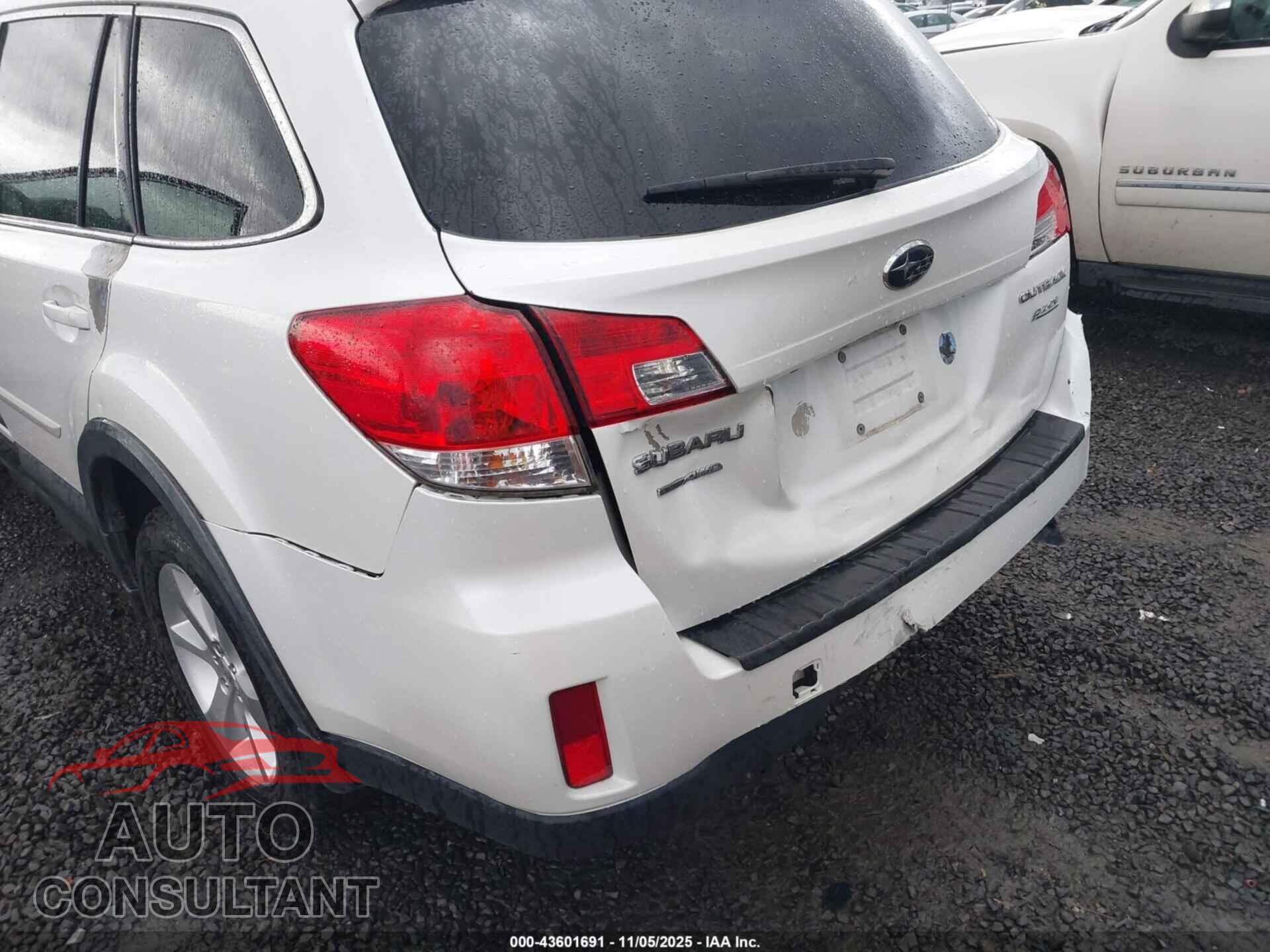 SUBARU OUTBACK 2014 - 4S4BRBLC8E3245601