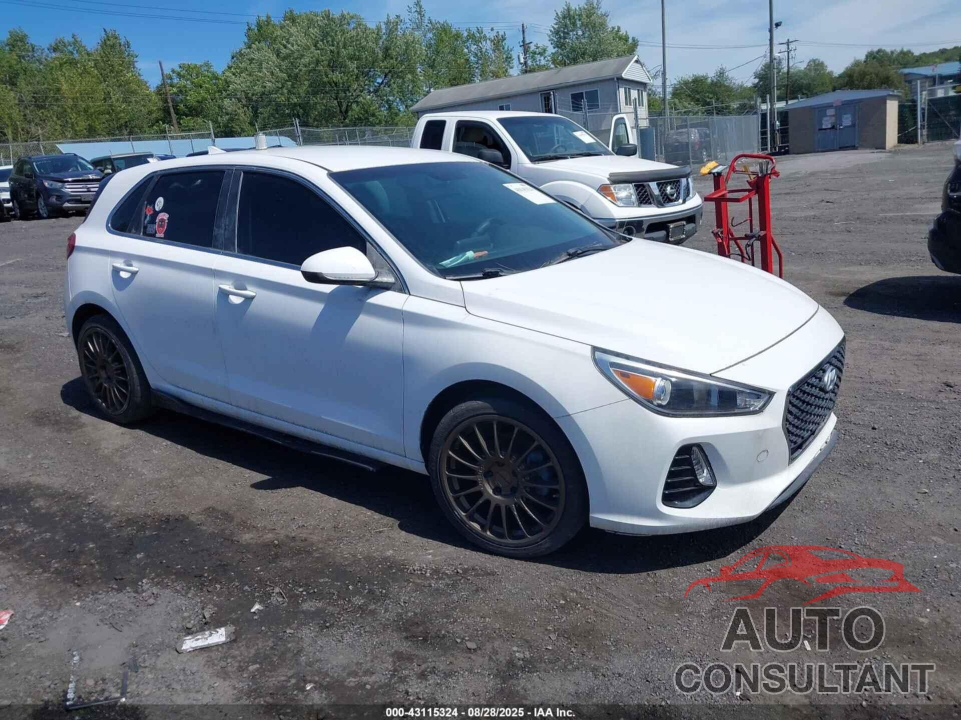 HYUNDAI ELANTRA GT 2018 - KMHH35LE9JU083142