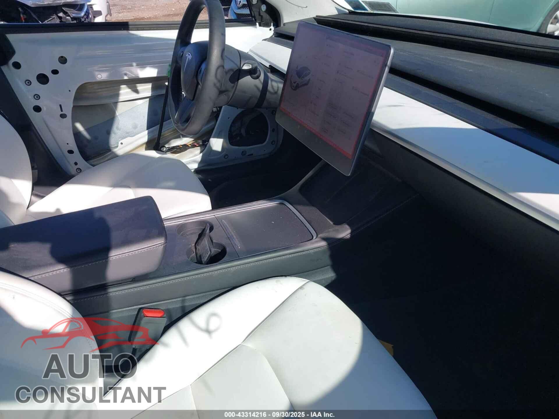TESLA MODEL 3 2021 - 5YJ3E1EB4MF020094