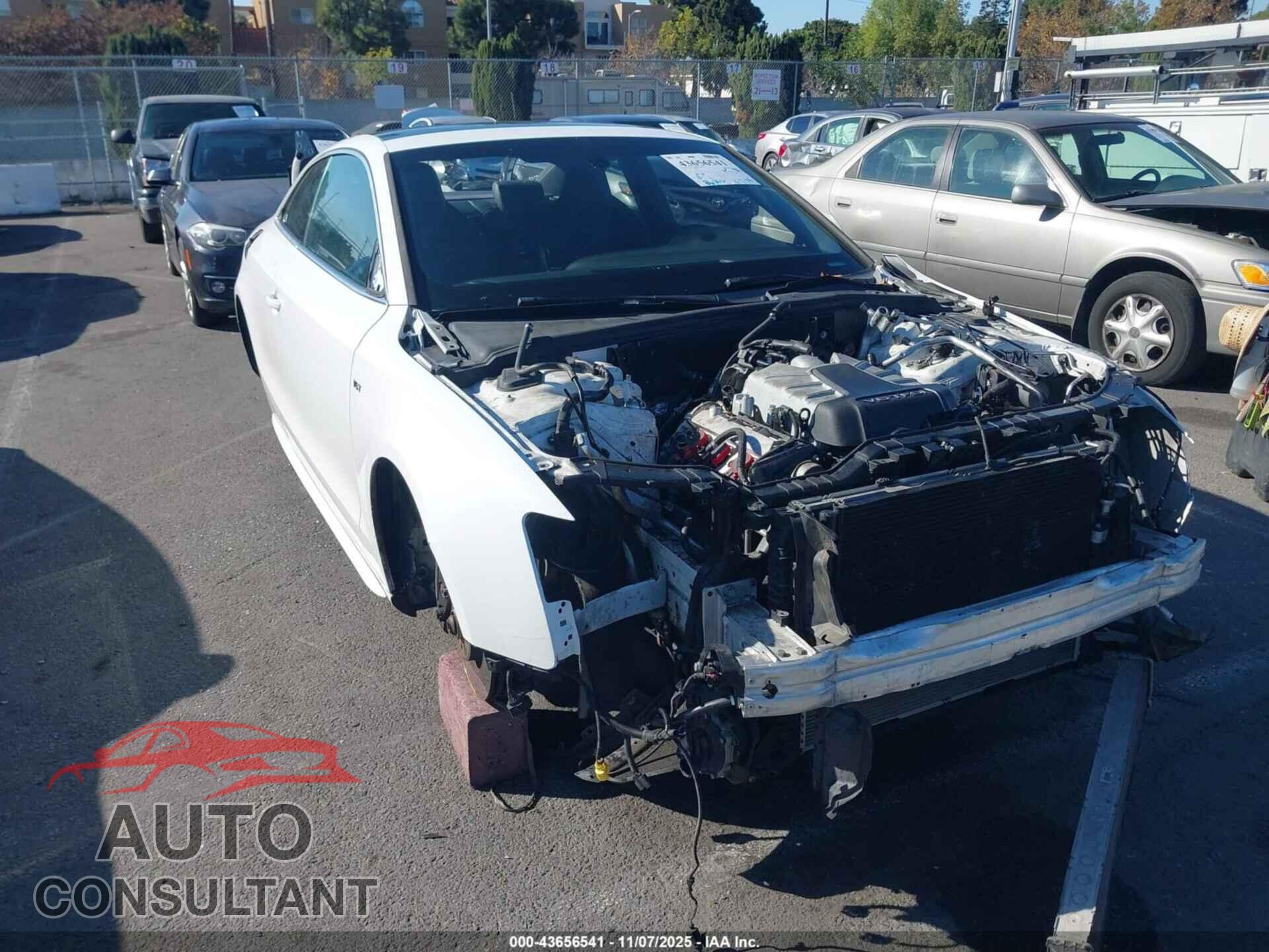 AUDI S5 2013 - WAUCGAFR7DA034812