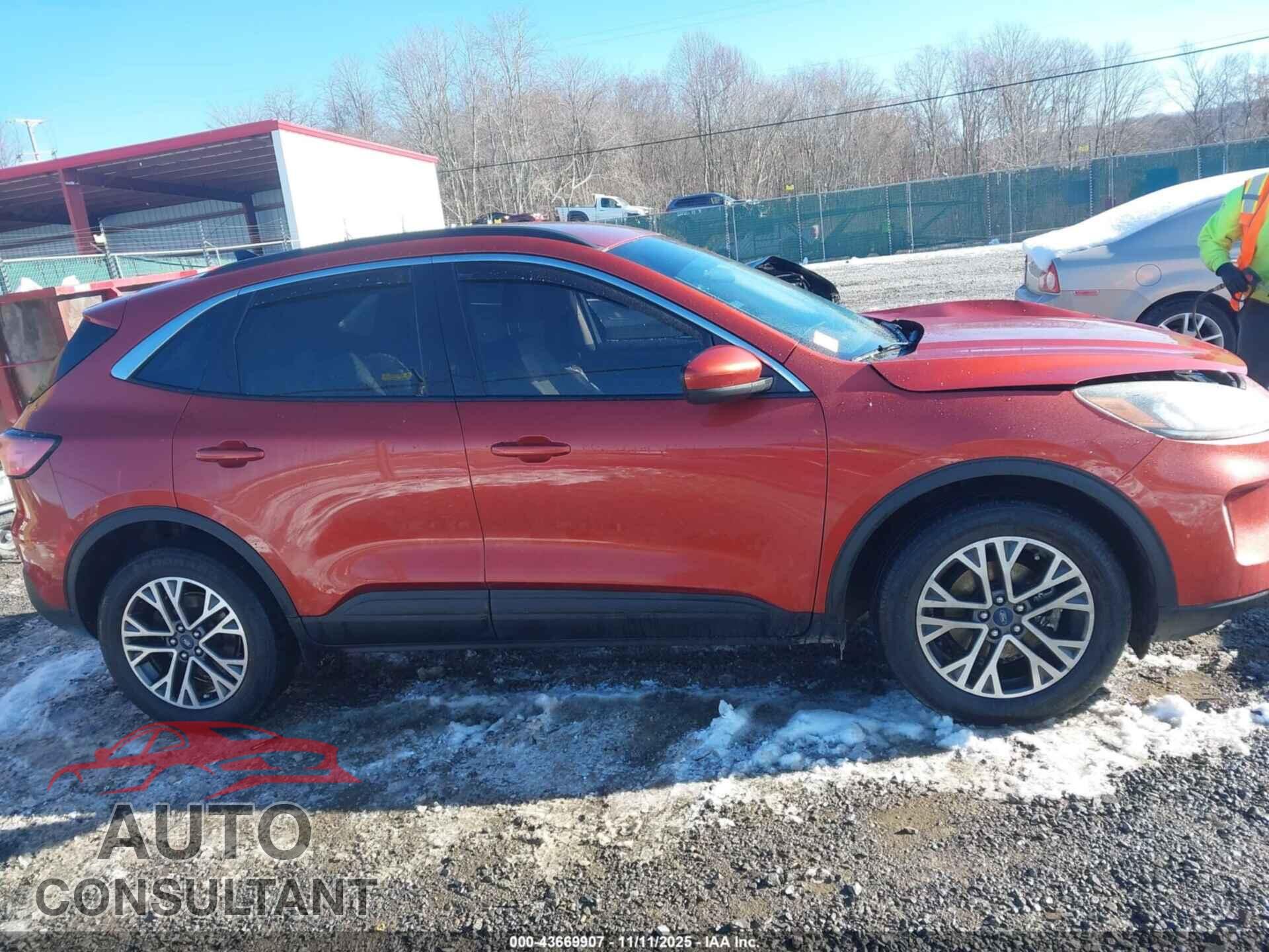 FORD ESCAPE 2020 - 1FMCU9H9XLUA40023