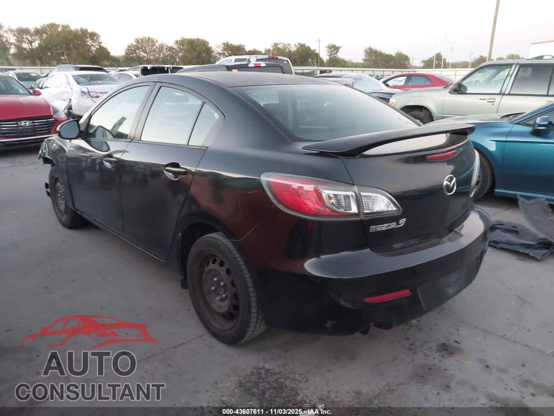 MAZDA MAZDA3 2013 - JM1BL1U7XD1837500