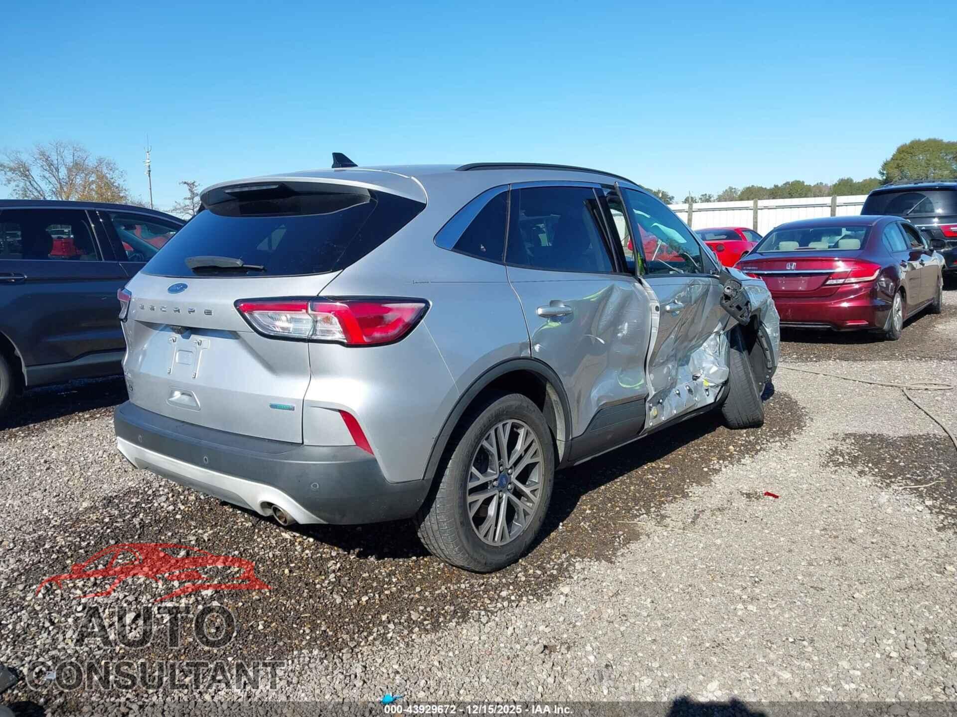 FORD ESCAPE 2020 - 1FMCU0H66LUA68516