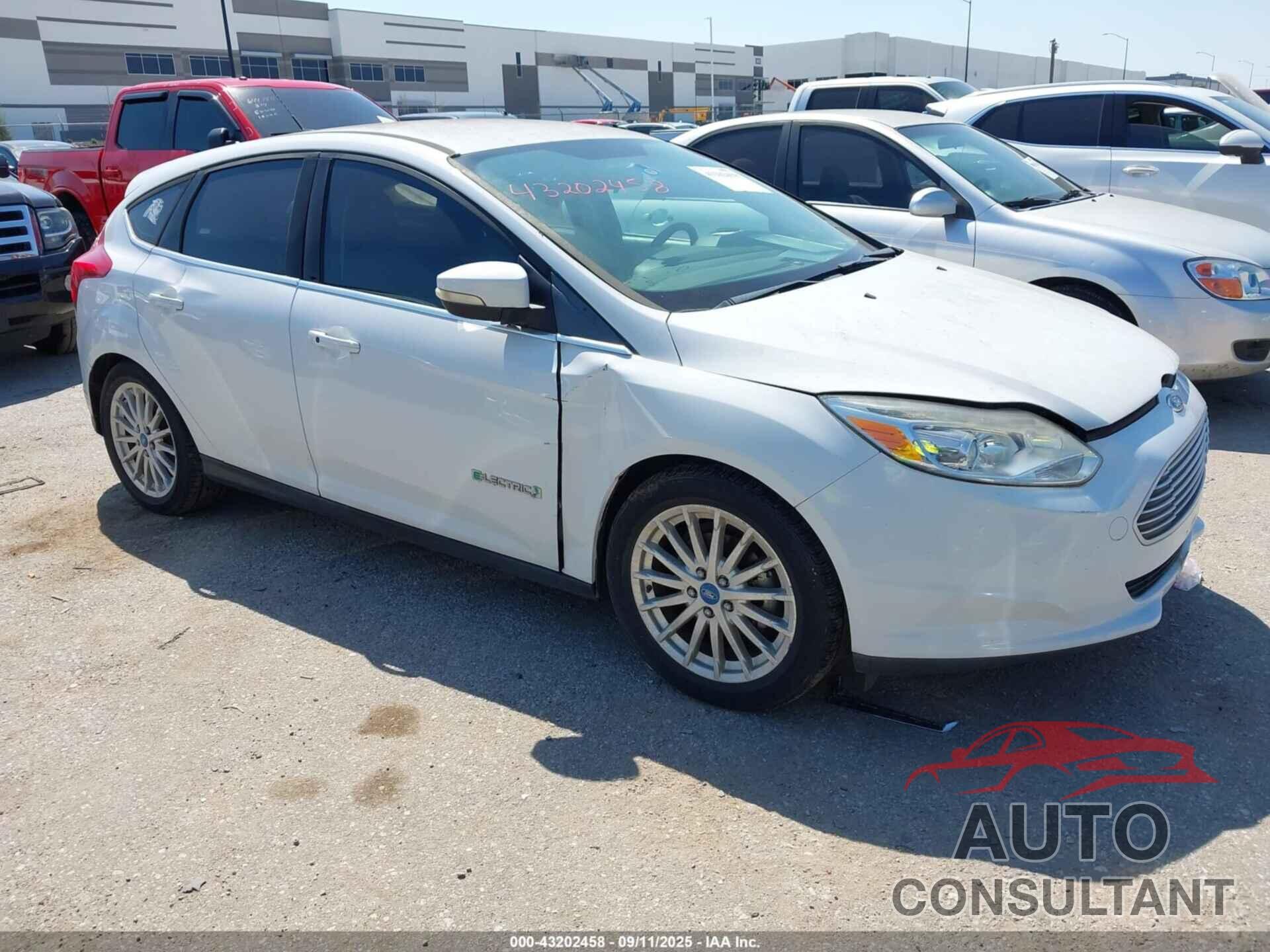 FORD FOCUS ELECTRIC 2013 - 1FADP3R41DL244982
