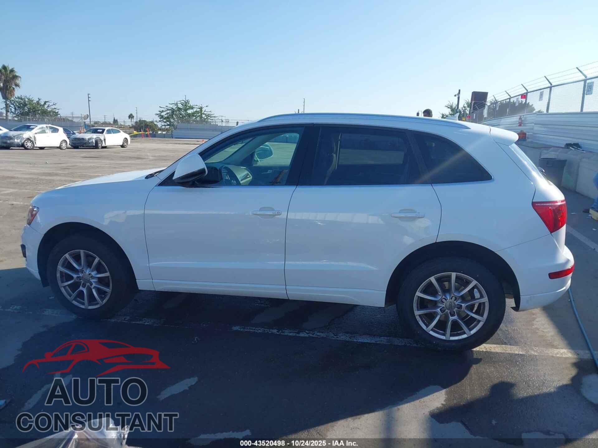AUDI Q5 2011 - WA1CFAFP4BA042152