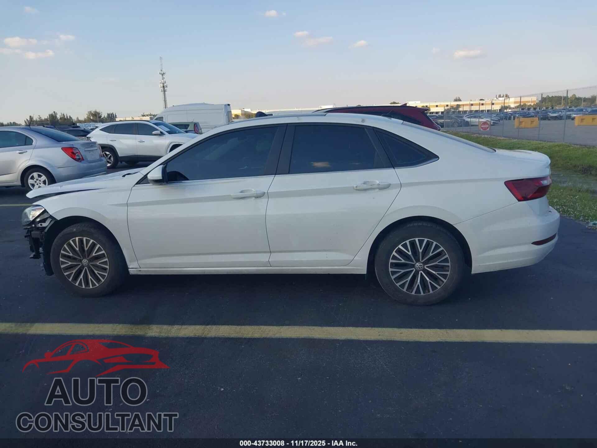 VOLKSWAGEN JETTA 2020 - 3VWCB7BU4LM012425