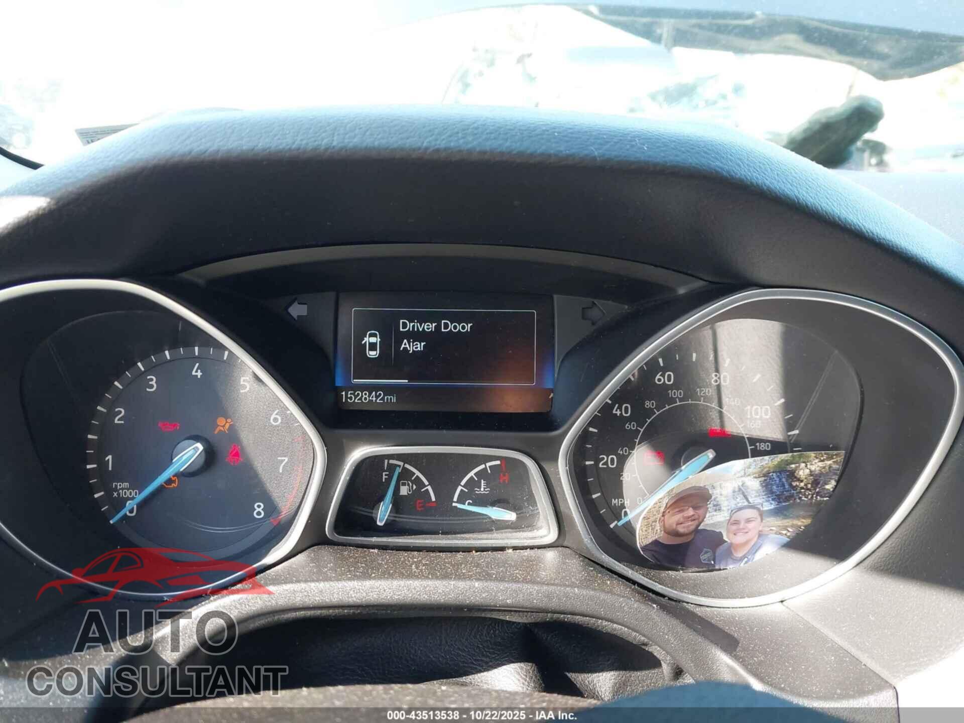 FORD FOCUS 2017 - 1FADP3E25HL262671