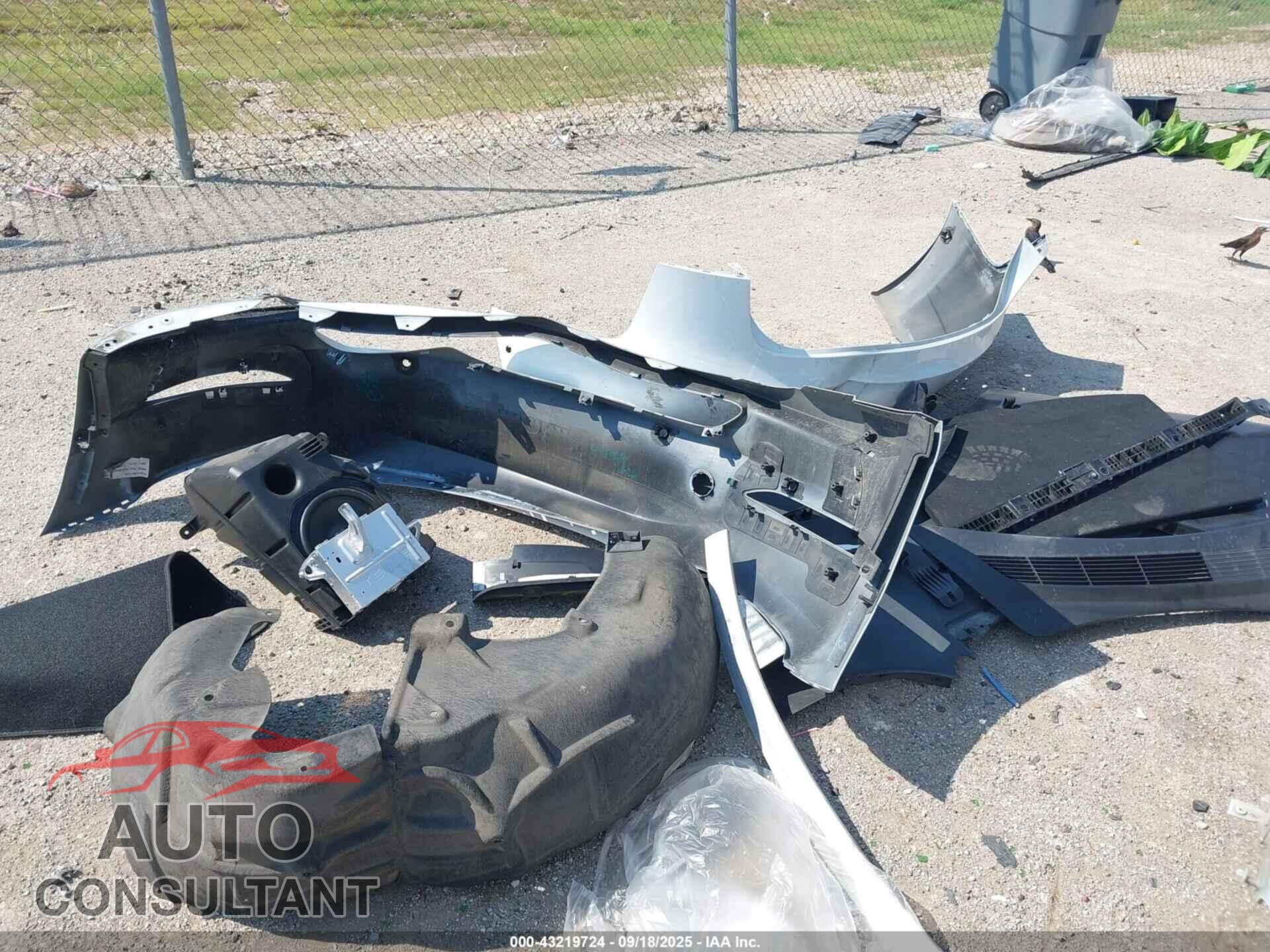 TESLA MODEL 3 2018 - 5YJ3E1EB0JF115635