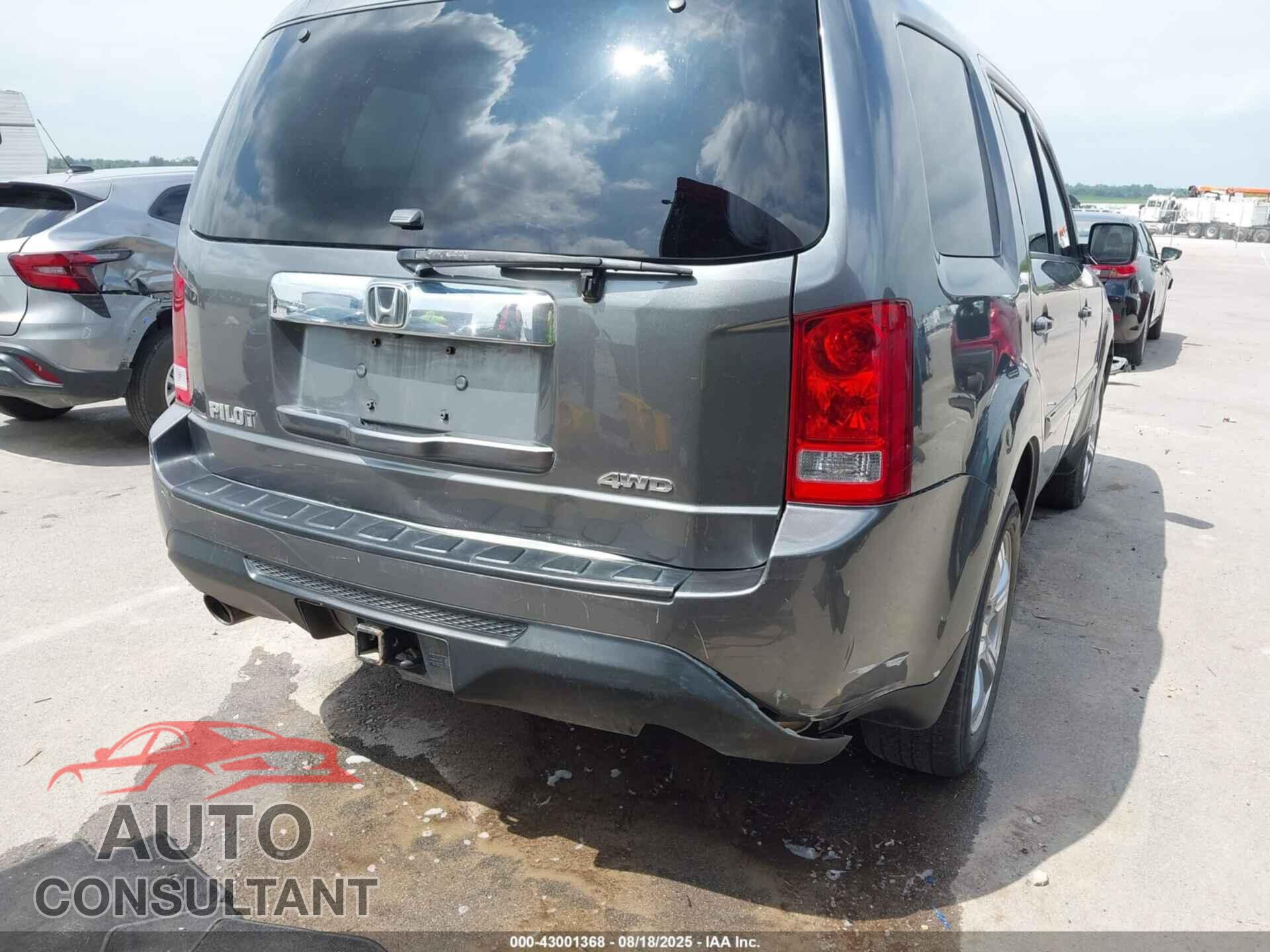 HONDA PILOT 2013 - 5FNYF4H58DB017452