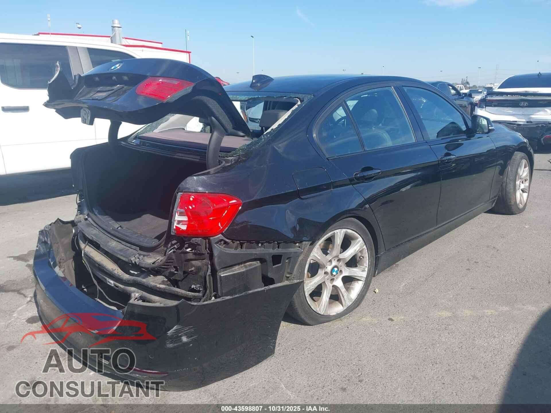 BMW 320I 2015 - WBA3B1G52FNT06334