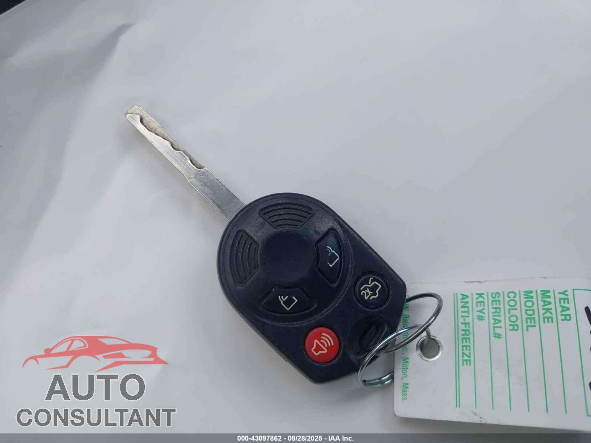 FORD FOCUS 2017 - 1FADP3F28HL300182