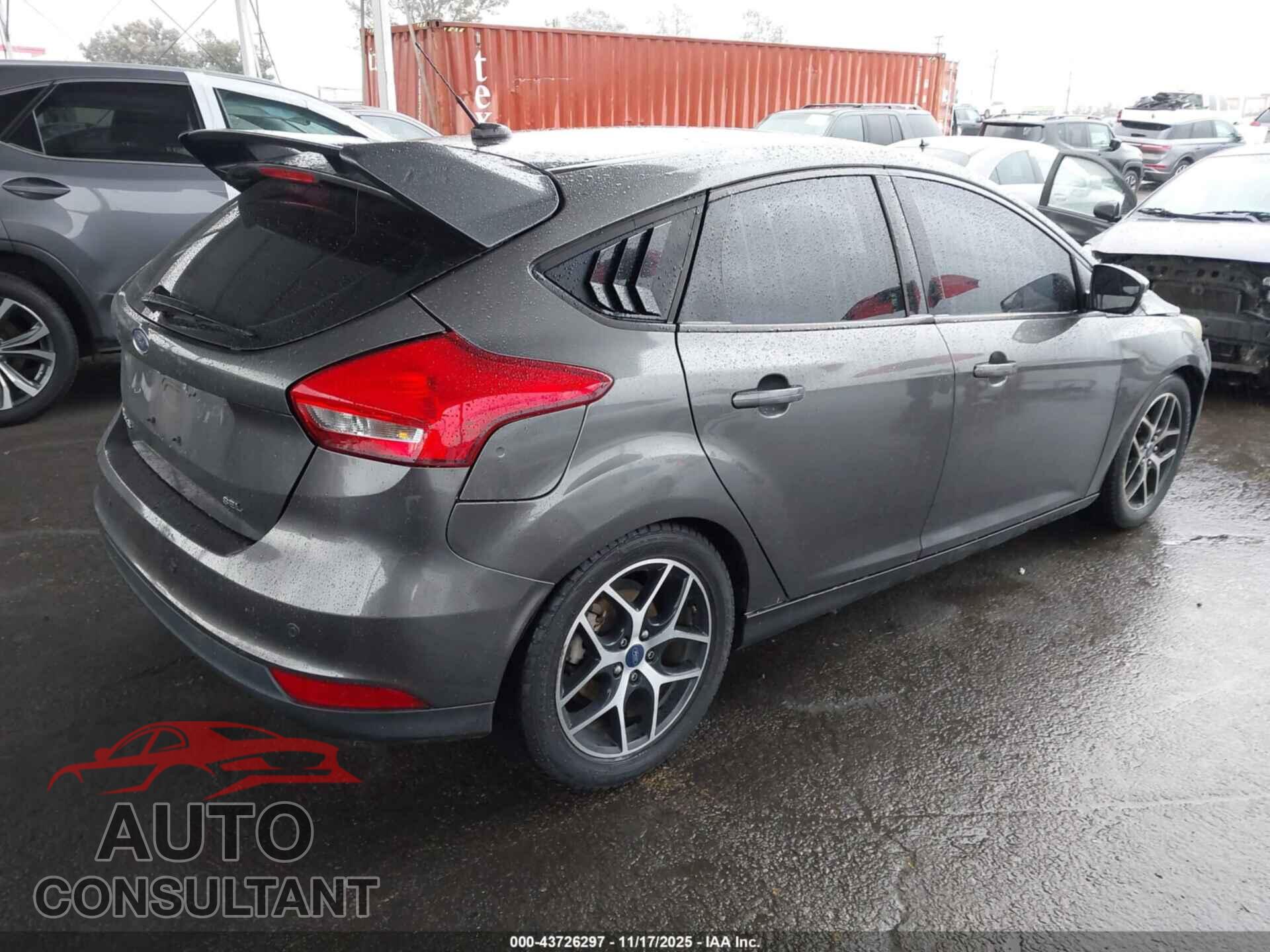 FORD FOCUS 2017 - 1FADP3M24HL206013