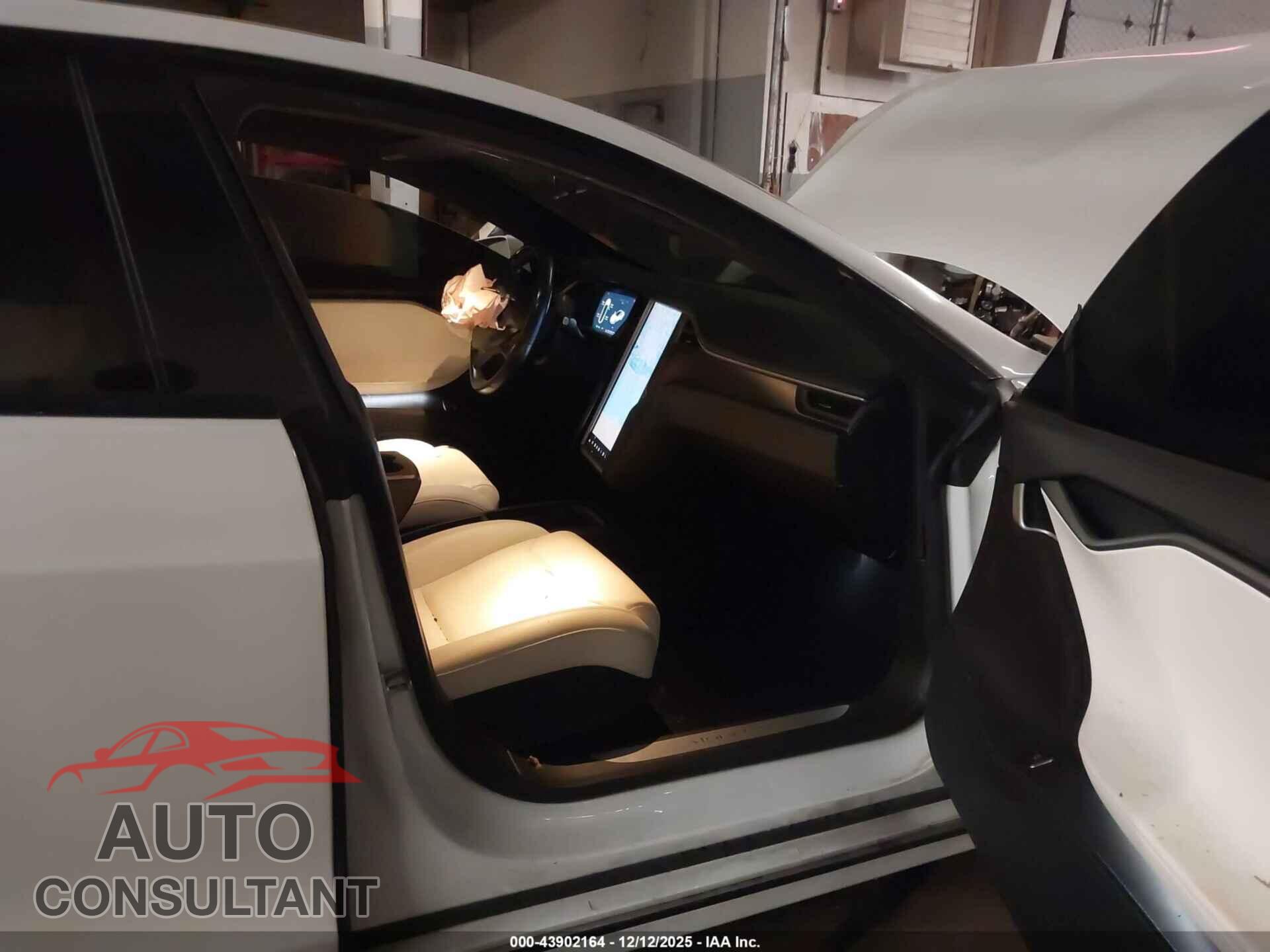TESLA MODEL S 2018 - 5YJSA1E2XJF277084