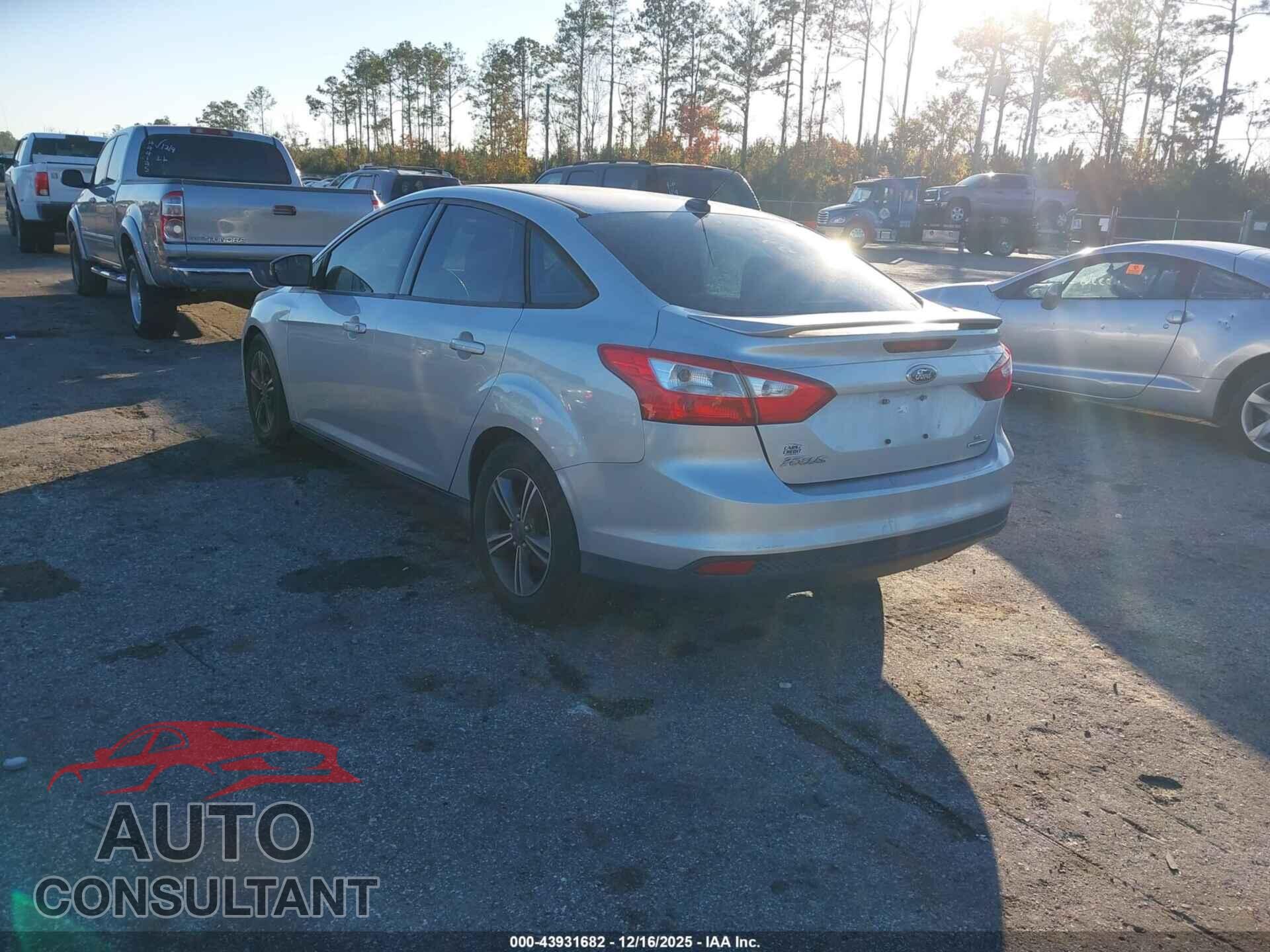 FORD FOCUS 2014 - 1FADP3F2XEL388048