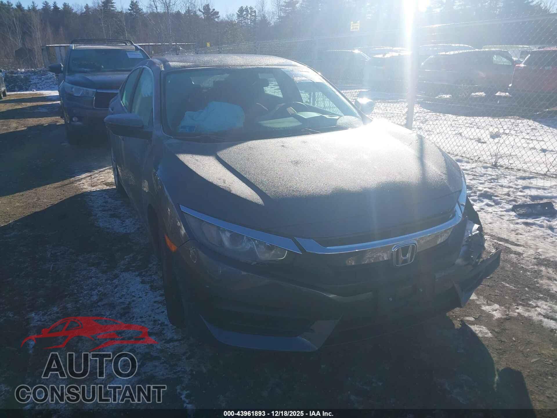 HONDA CIVIC 2018 - 2HGFC2F52JH609475