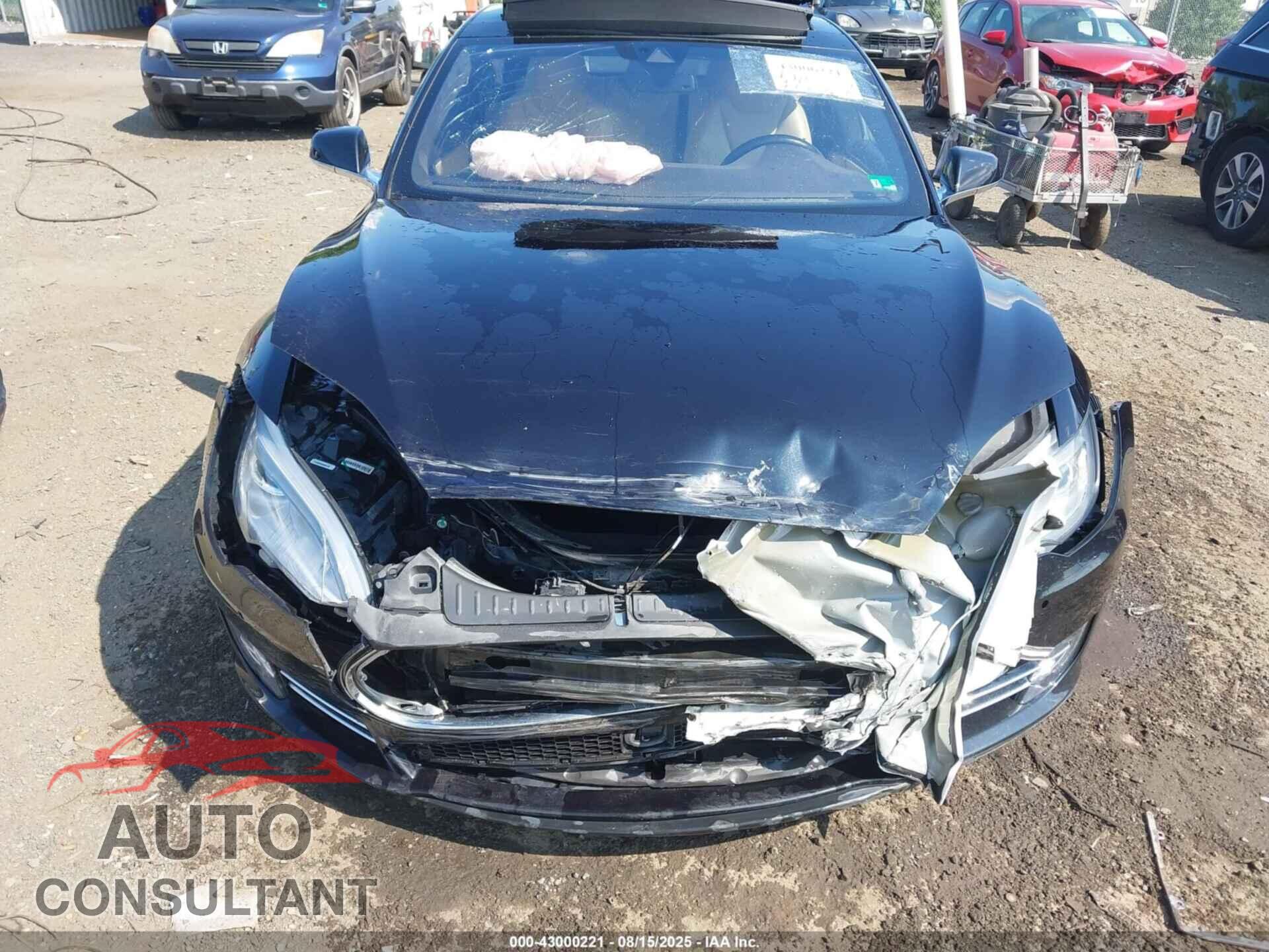 TESLA MODEL S 2015 - 5YJSA1E2XFF108268