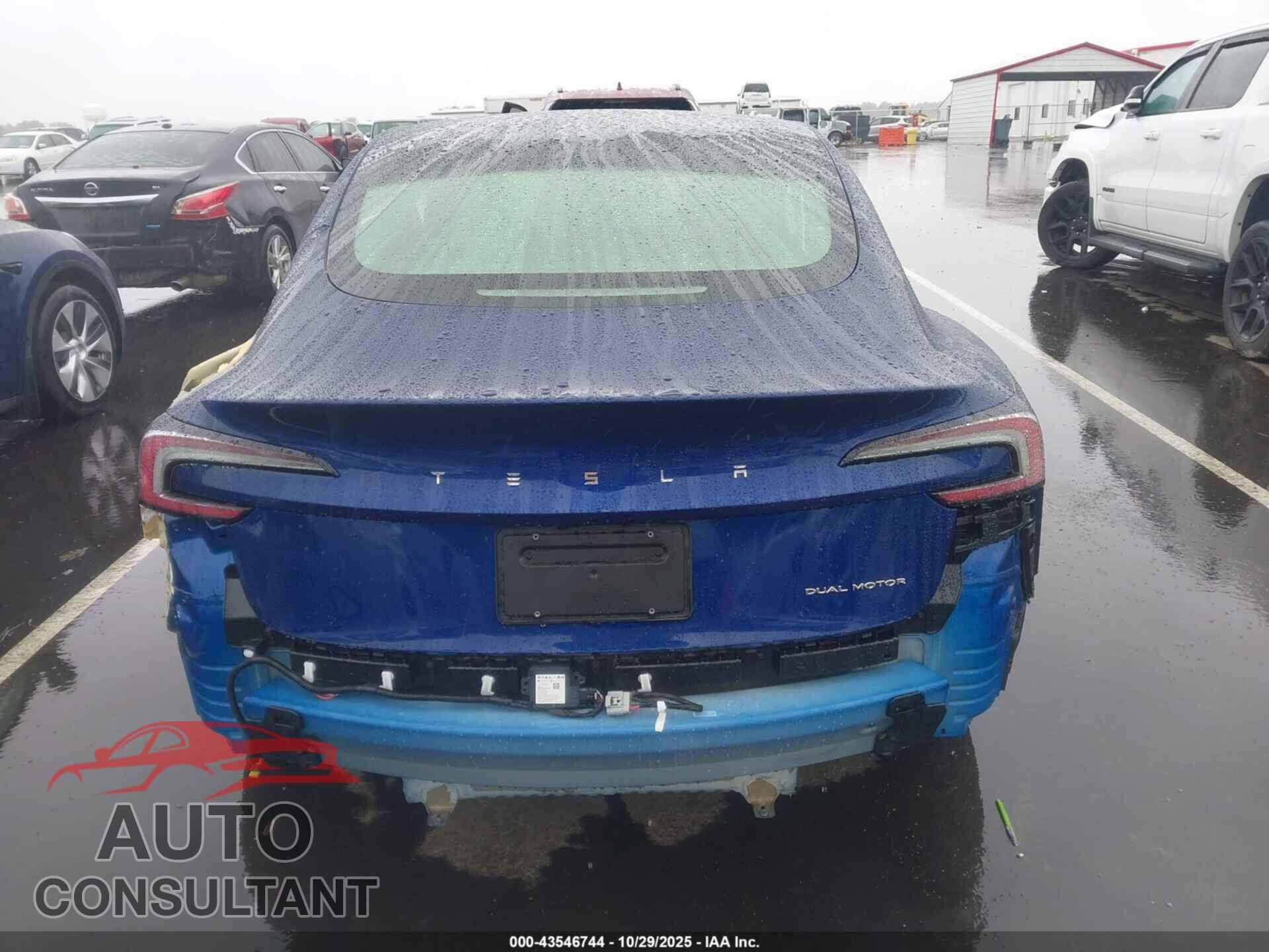 TESLA MODEL 3 2024 - 5YJ3E1EB8RF815107