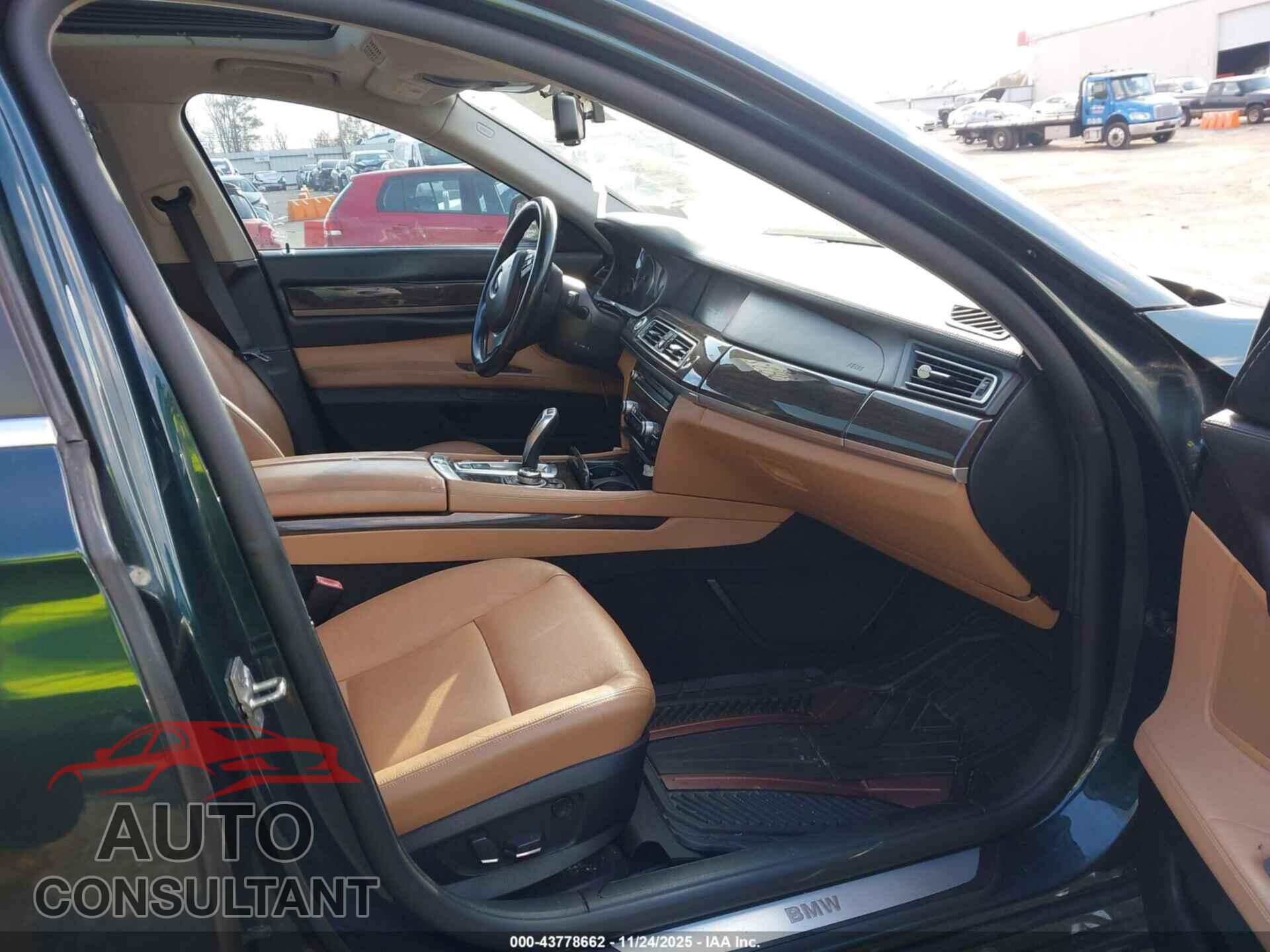 BMW 740I 2012 - WBAKA4C5XCDS99222