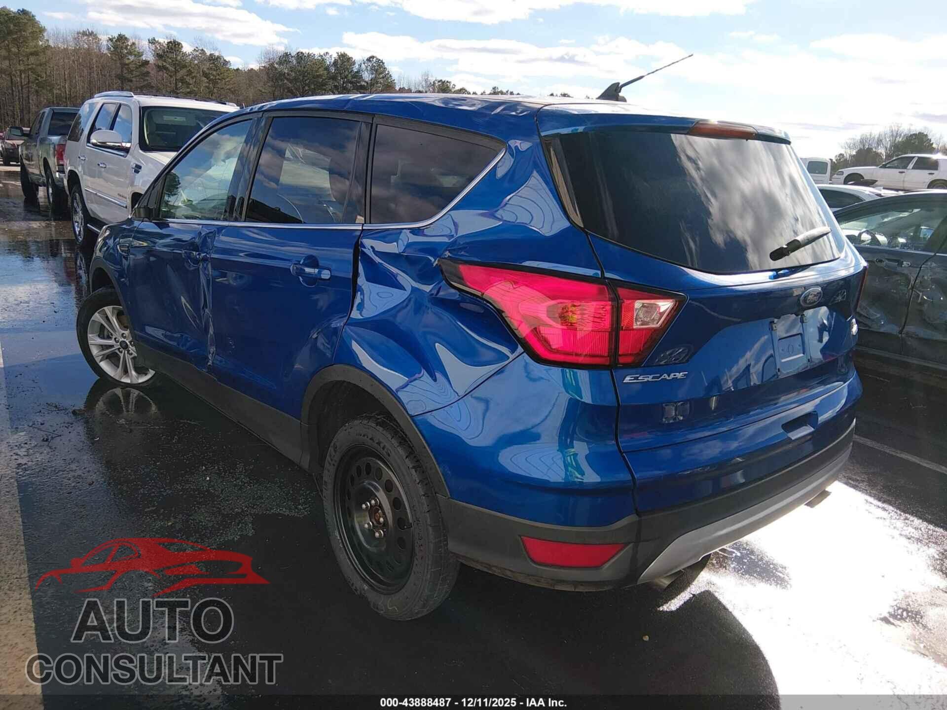 FORD ESCAPE 2019 - 1FMCU9GD4KUC36494