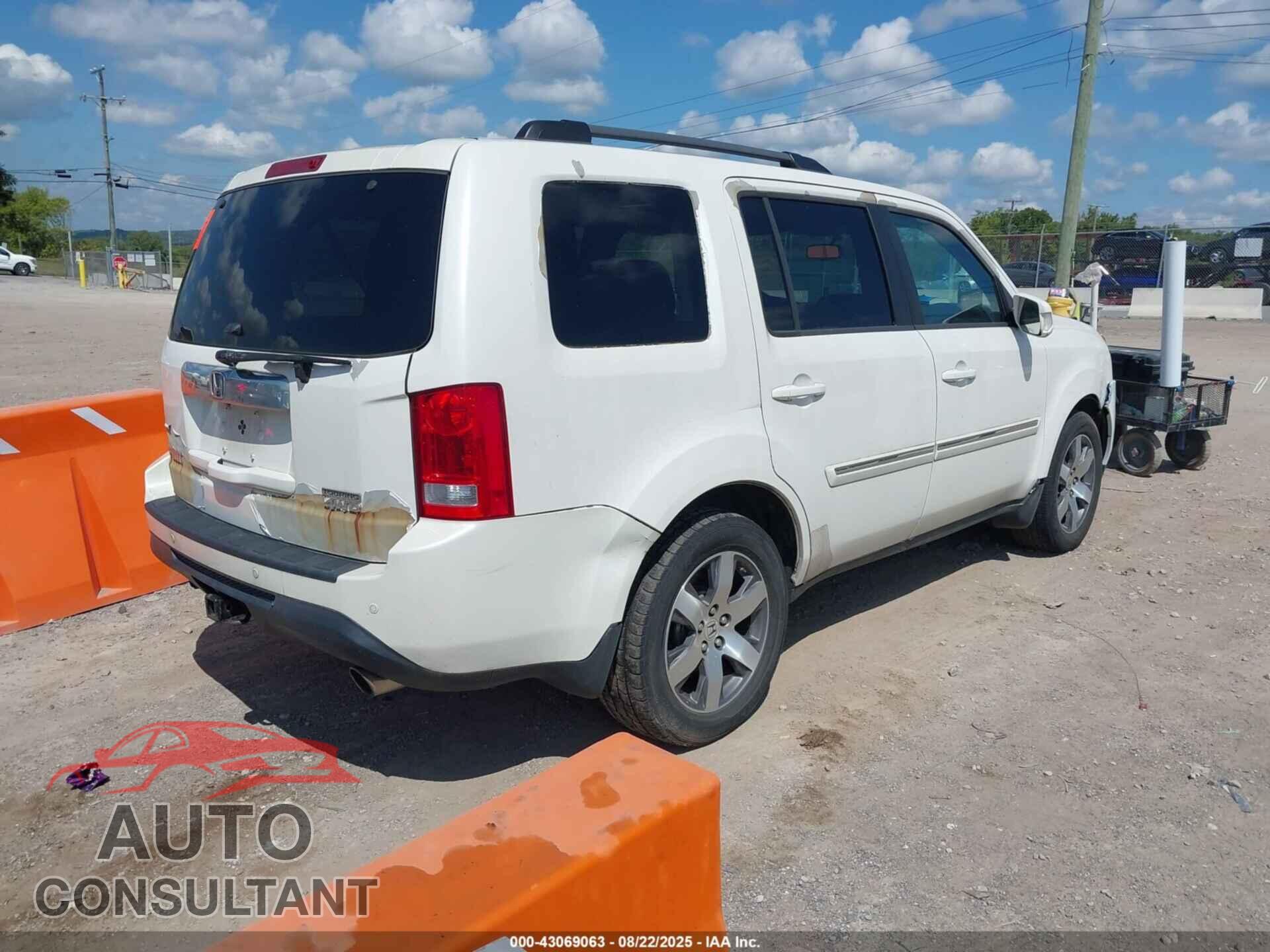 HONDA PILOT 2013 - 5FNYF4H96DB066085