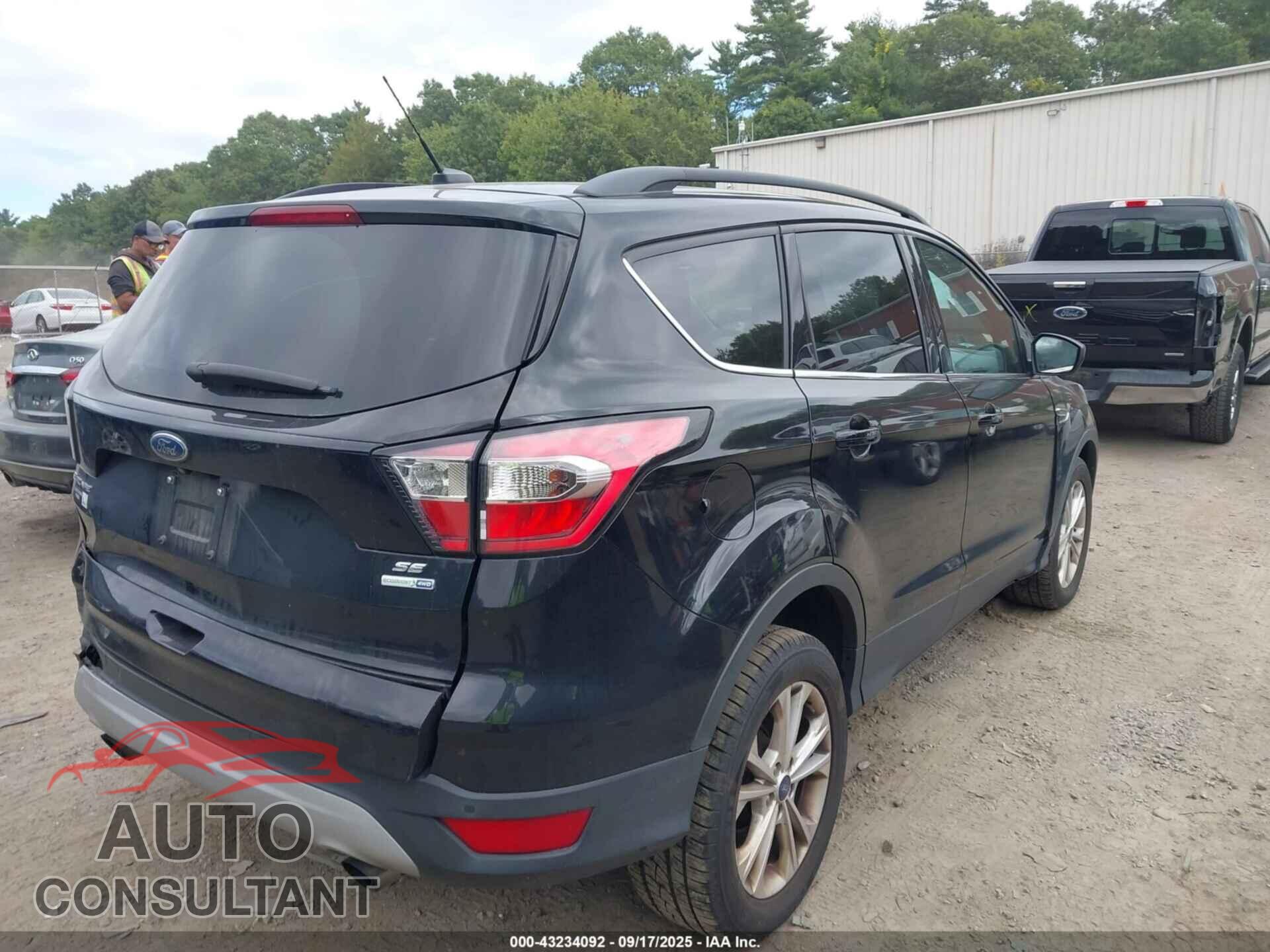 FORD ESCAPE 2017 - 1FMCU9GD6HUD32992