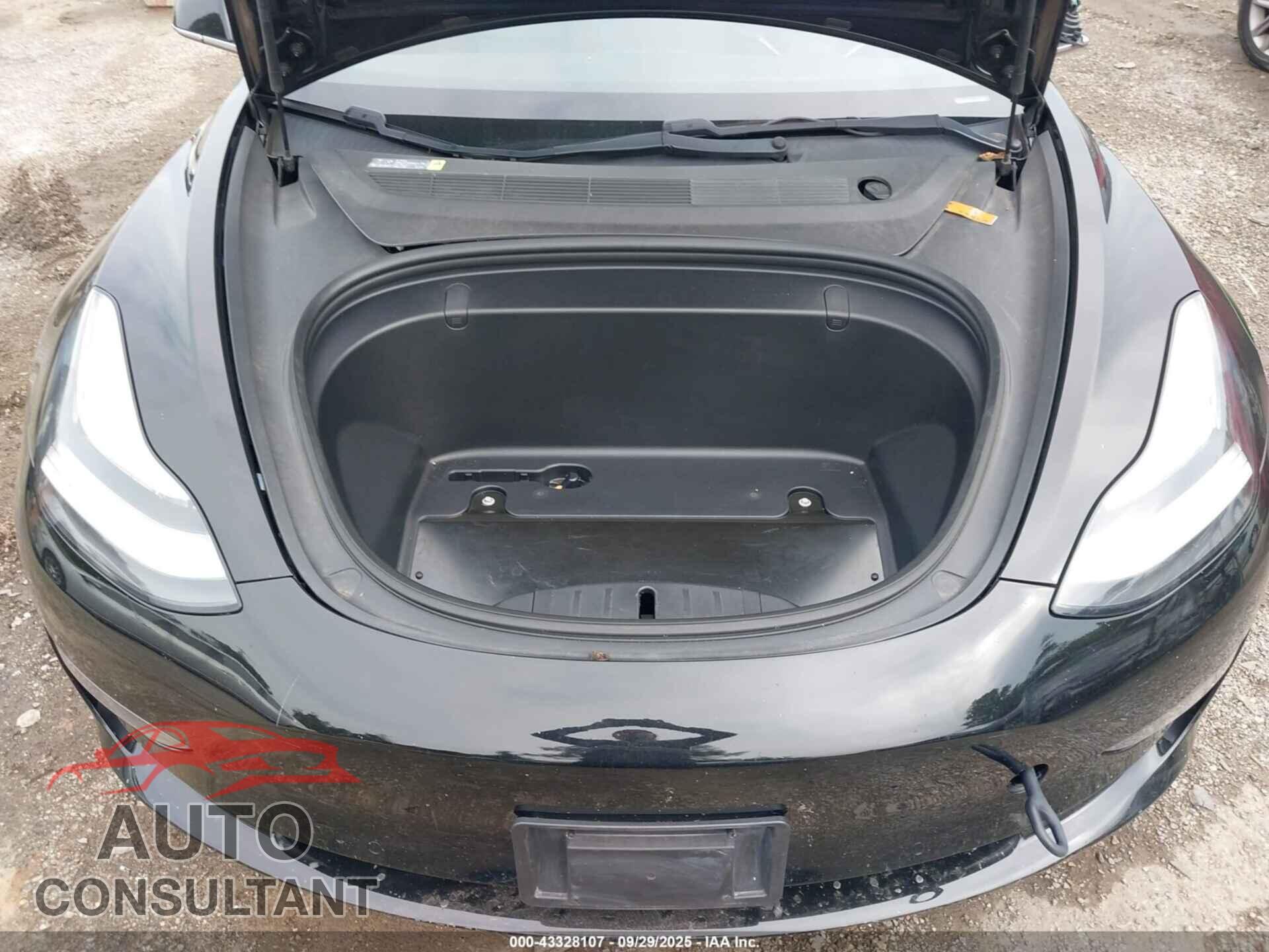 TESLA MODEL 3 2018 - 5YJ3E1EA9JF046855