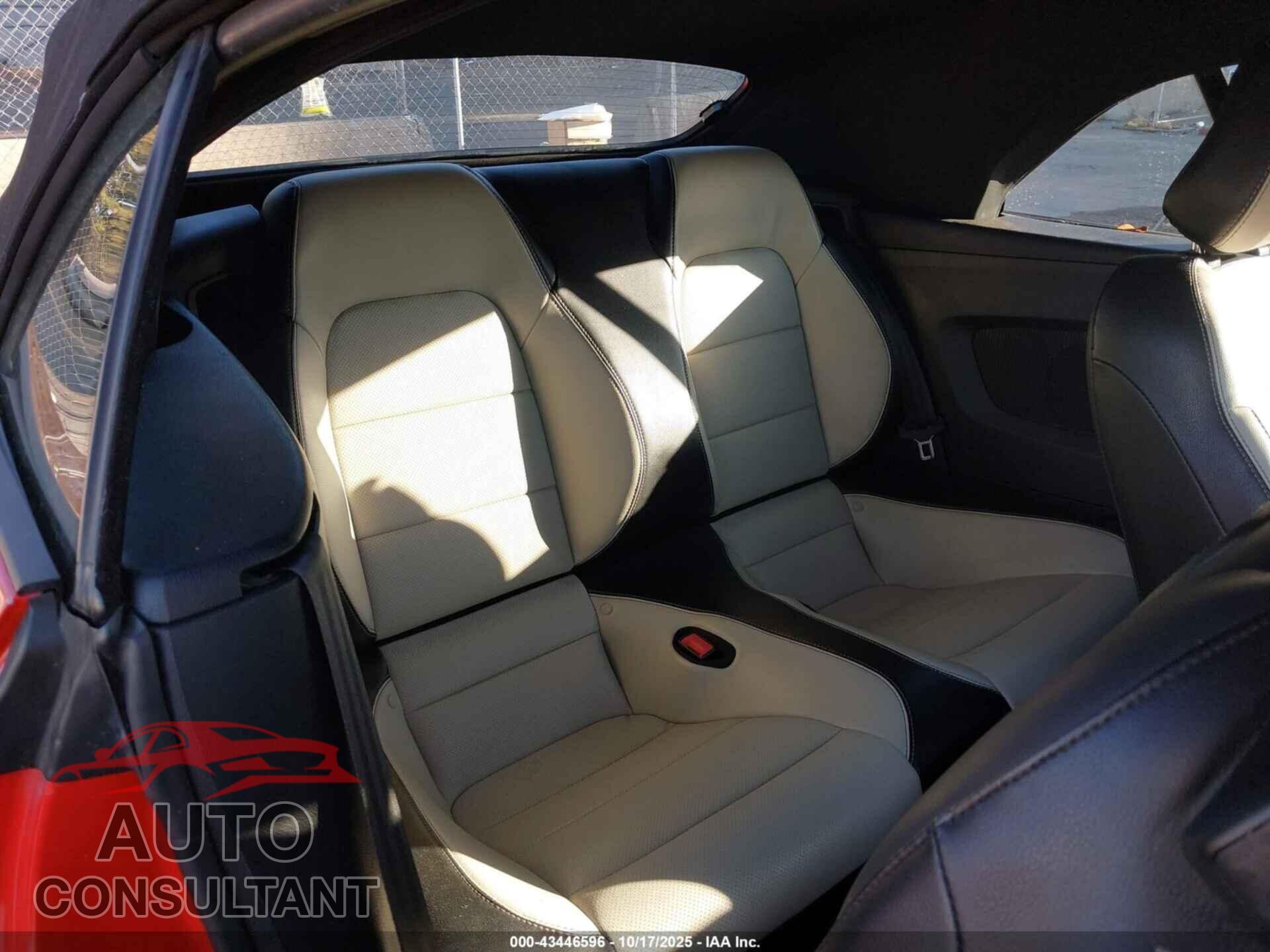 FORD MUSTANG 2019 - 1FATP8UH9K5181876