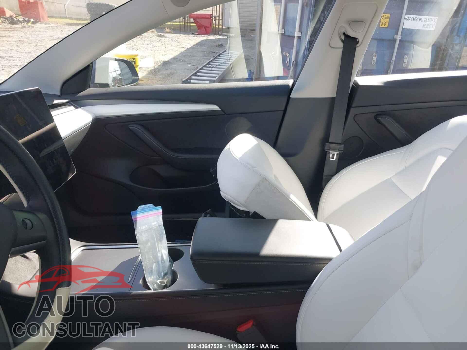 TESLA MODEL 3 2022 - 5YJ3E1EB7NF309889