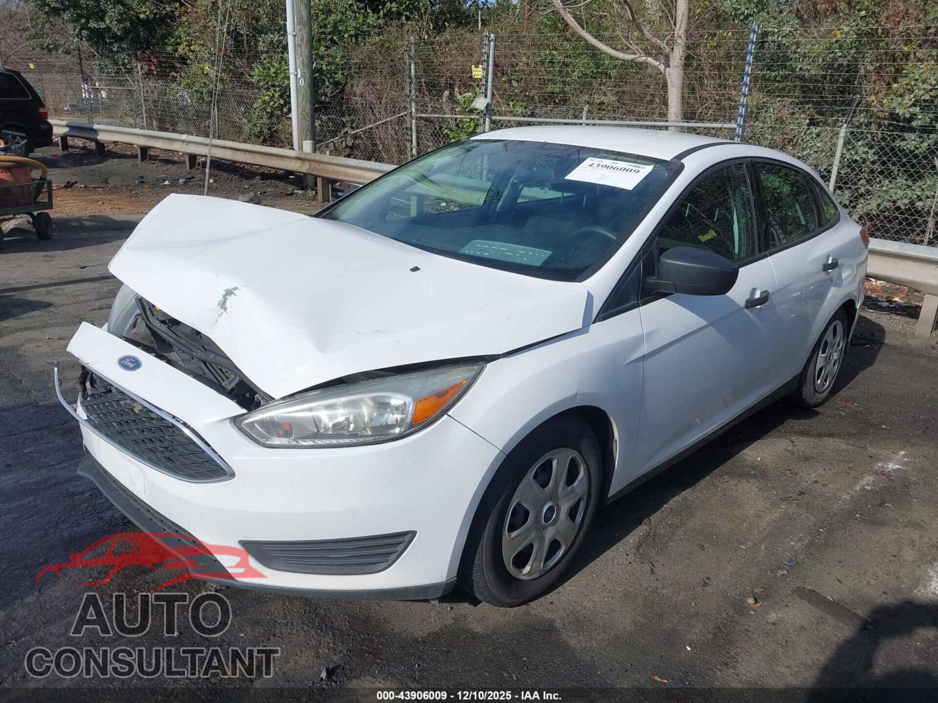 FORD FOCUS 2016 - 1FADP3E24GL384517