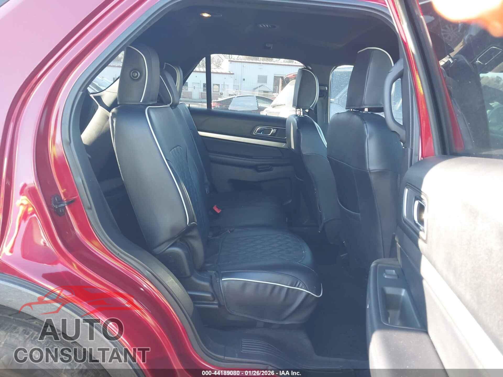 FORD EXPLORER 2018 - 1FM5K7D85JGB76653