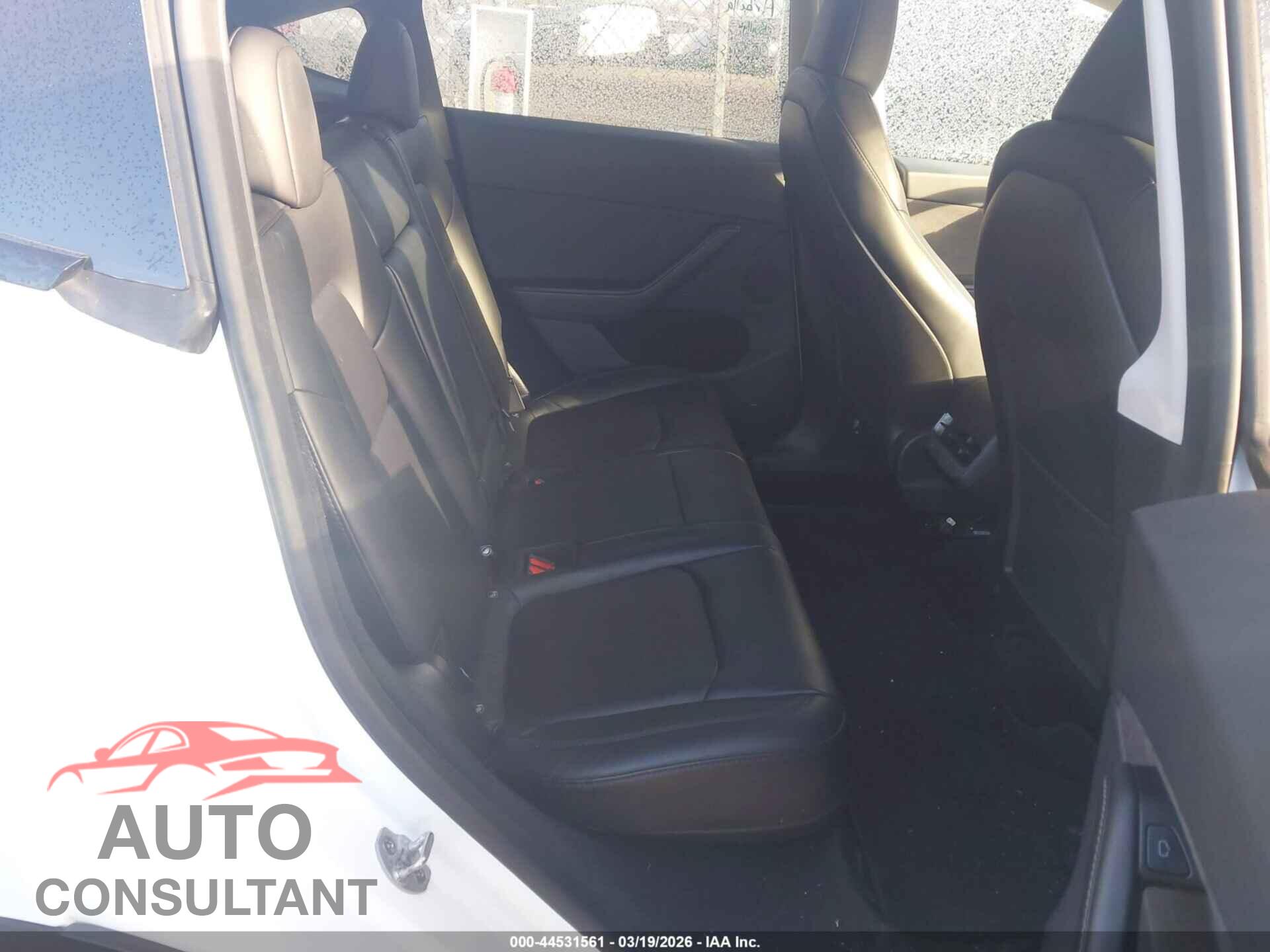 TESLA MODEL Y 2024 - 7SAYGDEE9RA320460