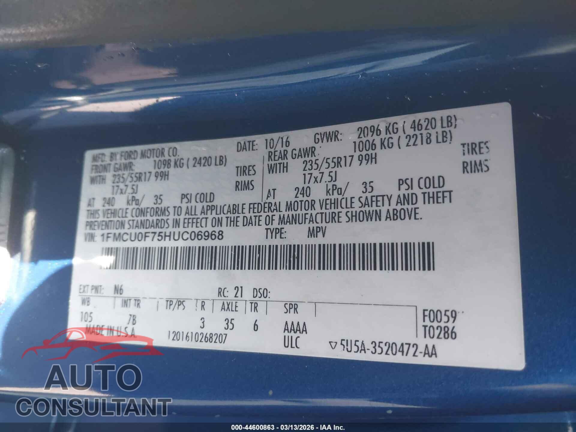 FORD ESCAPE 2017 - 1FMCU0F75HUC06968