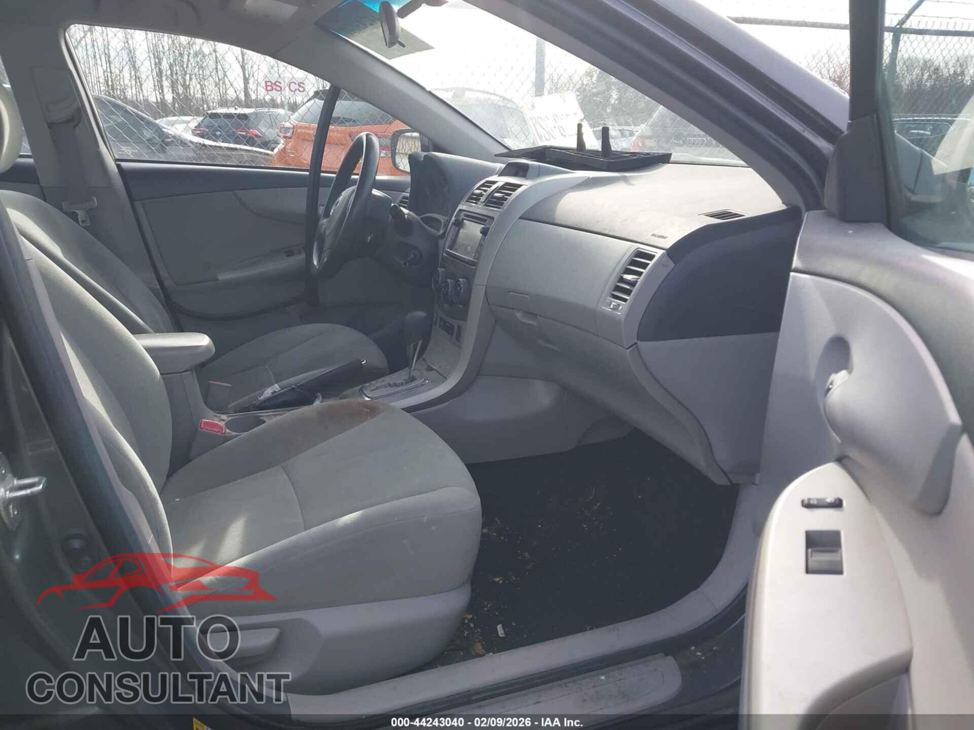 TOYOTA COROLLA 2013 - 2T1BU4EEXDC090892