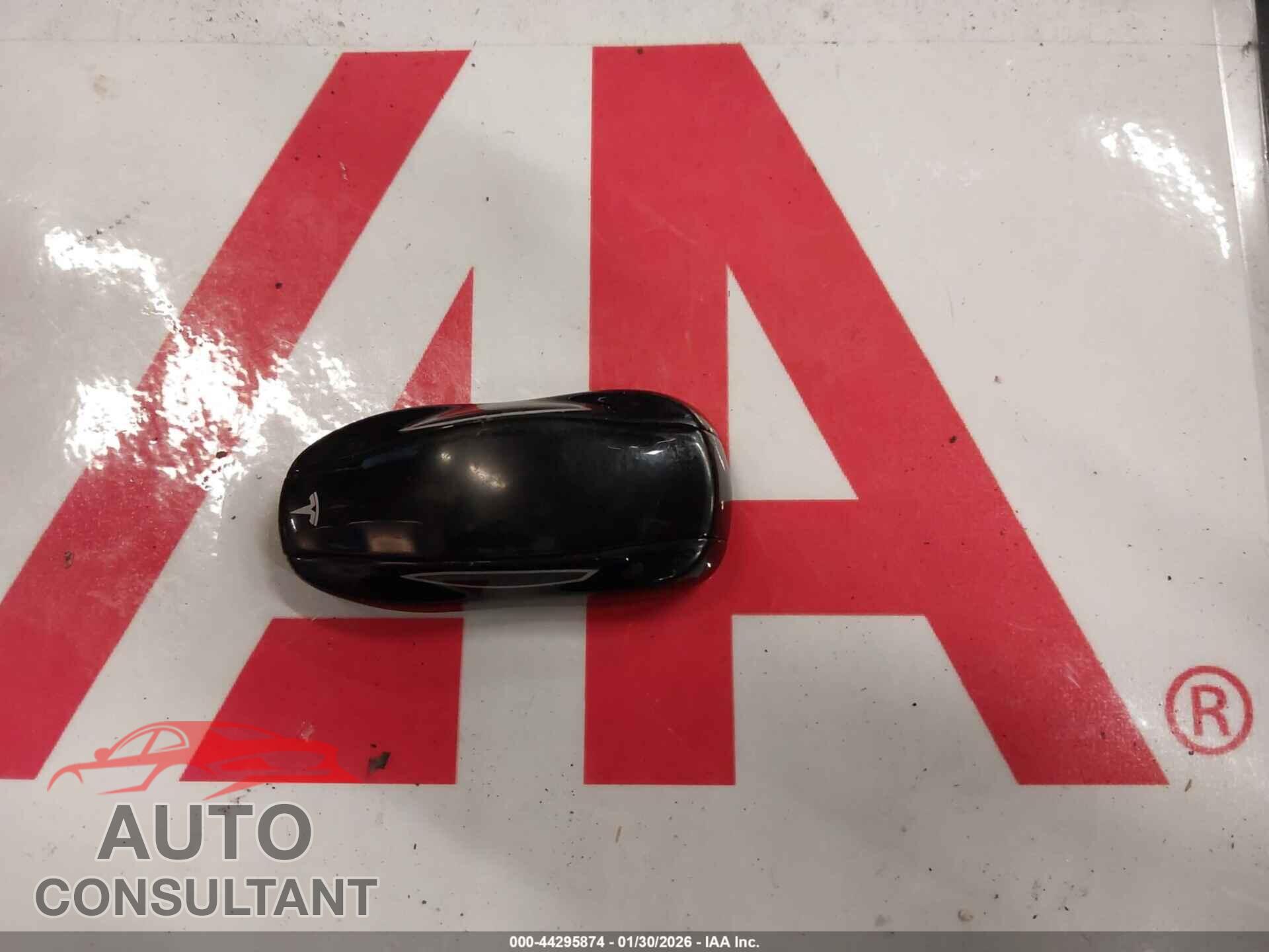 TESLA MODEL S 2013 - 5YJSA1DN6DFP03403