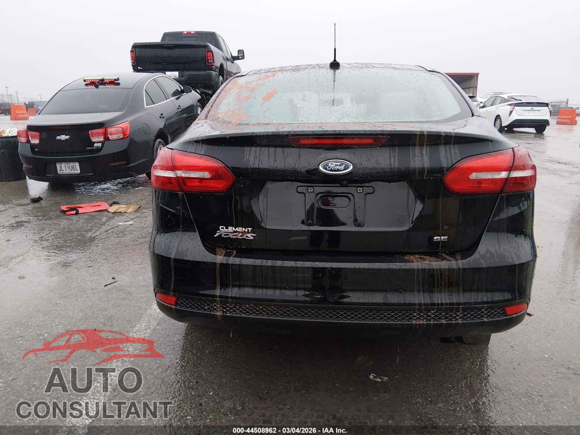 FORD FOCUS 2017 - 1FADP3F24HL253569