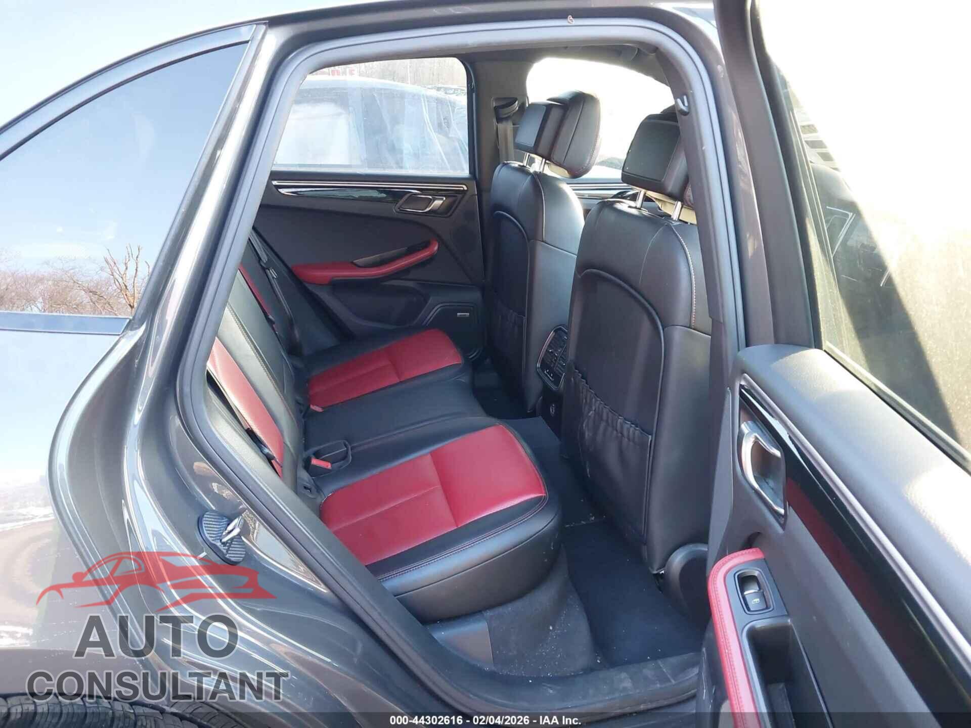 PORSCHE MACAN 2018 - WP1AA2A53JLB07341