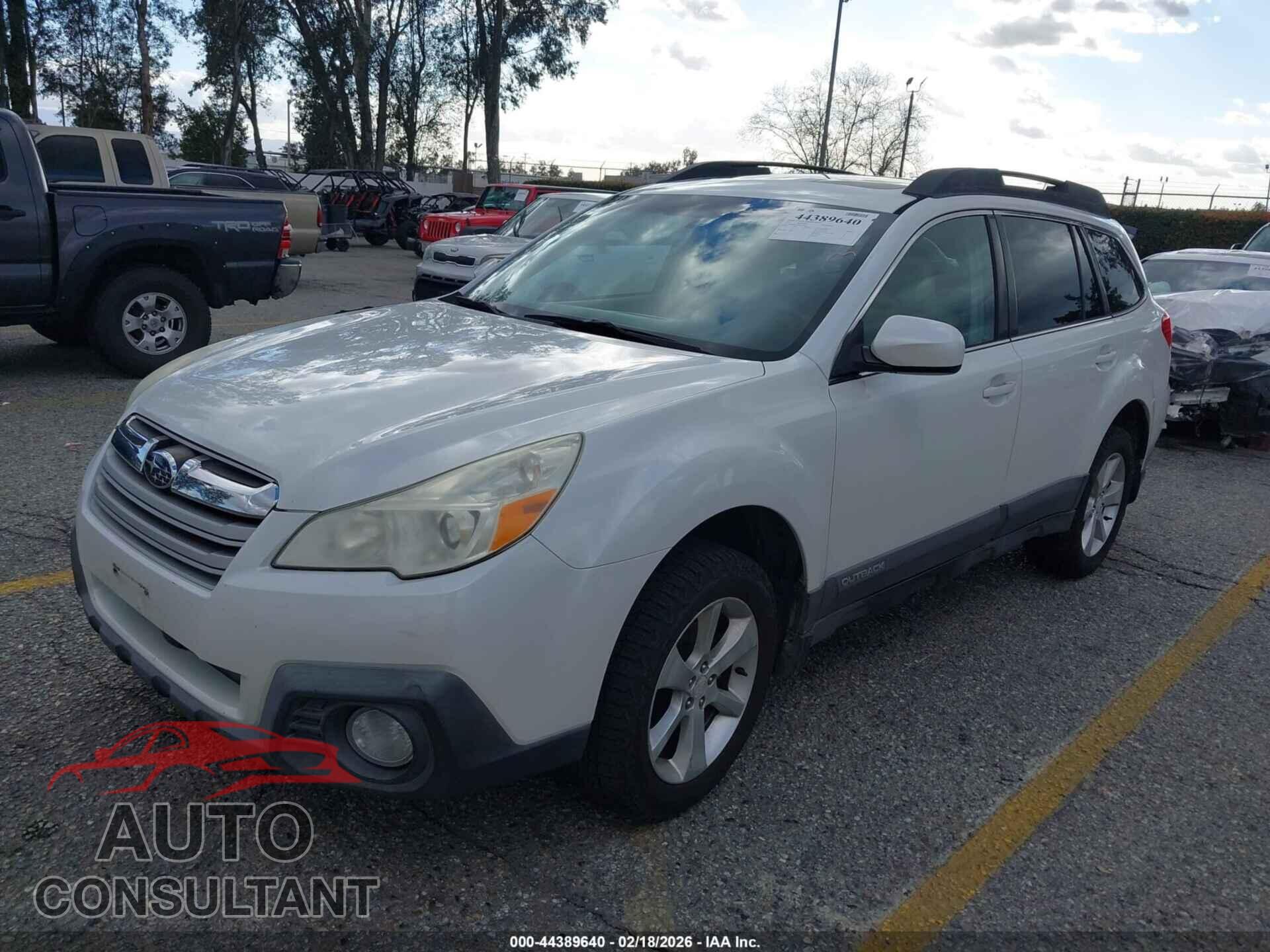 SUBARU OUTBACK 2013 - 4S4BRBGC4D3274375