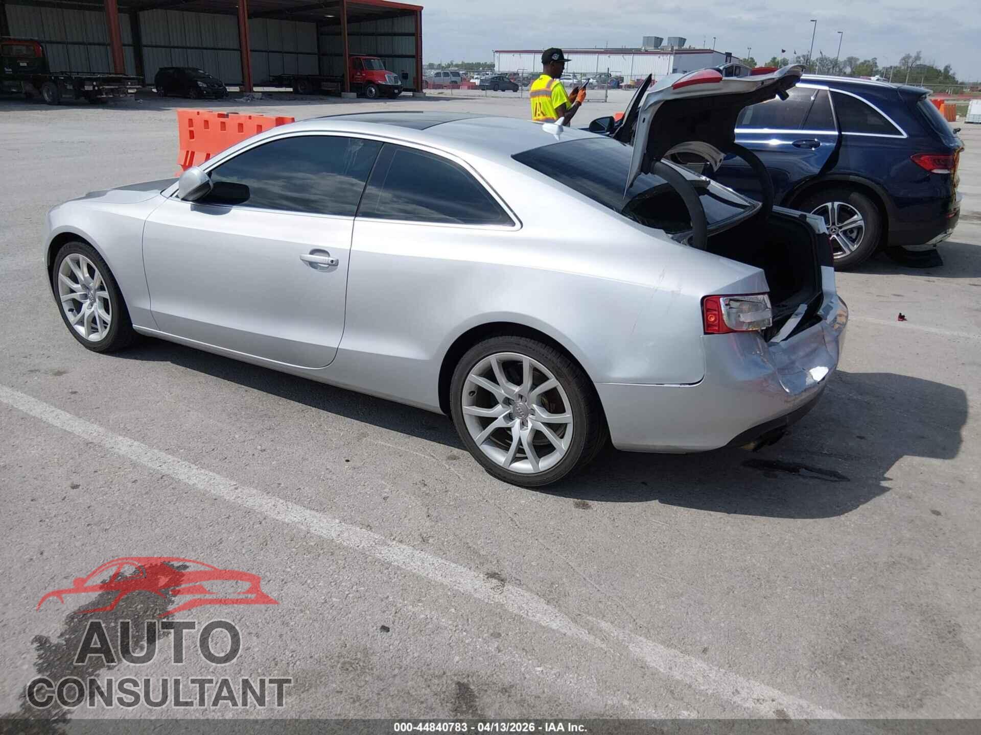 AUDI A5 2012 - WAUCFAFR0CA002849