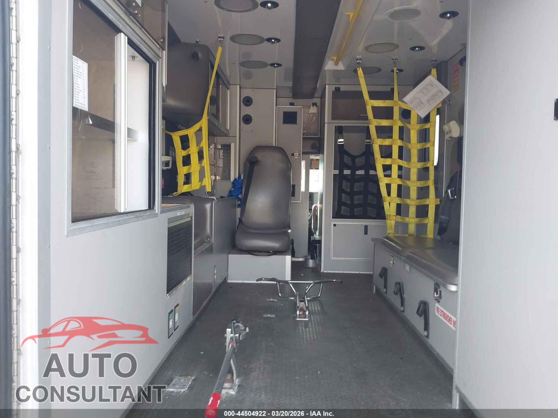 FORD E-450 CUTAWAY 2011 - 1FDXE4FSXBDA45552