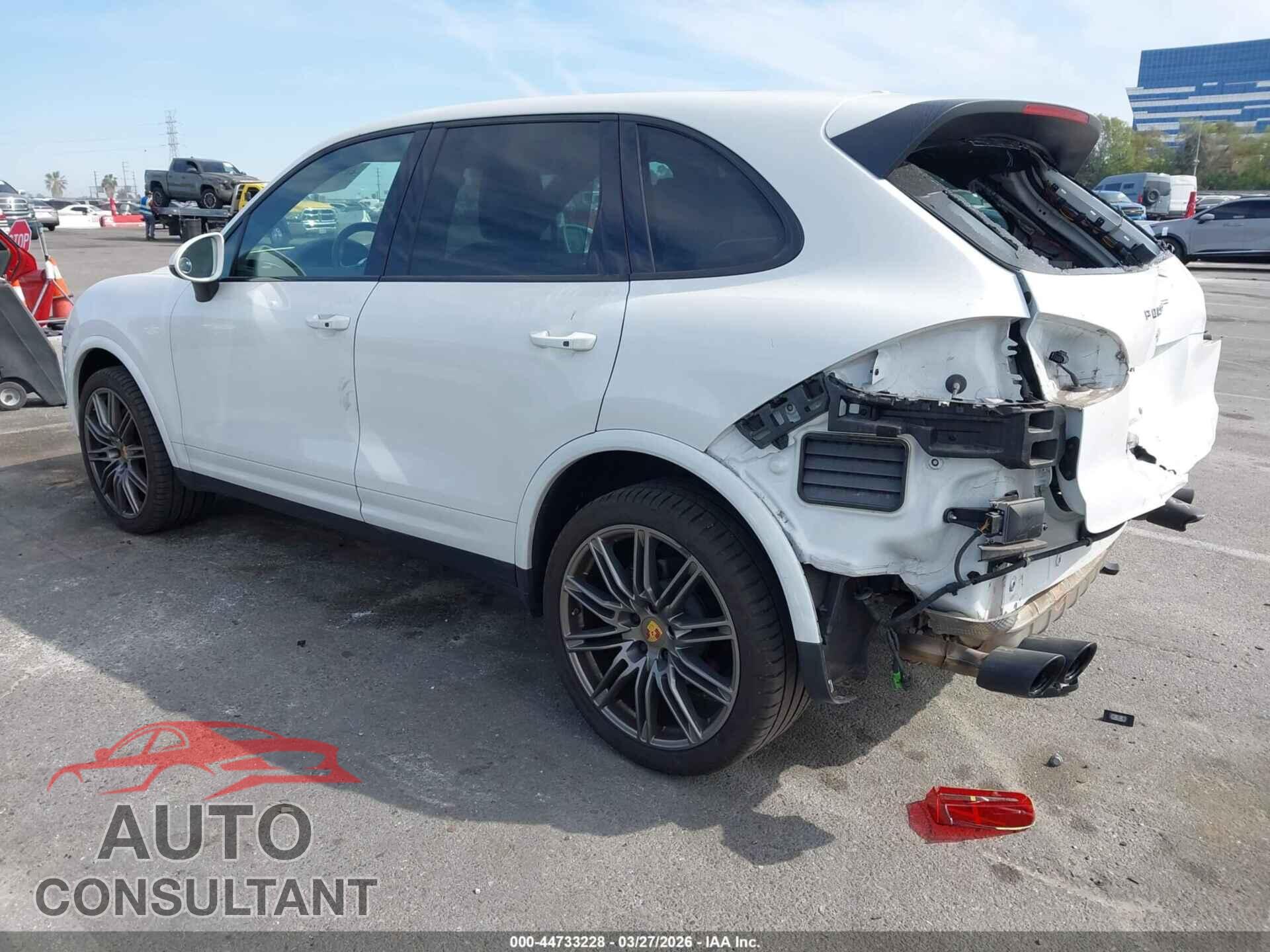 PORSCHE CAYENNE 2017 - WP1AA2A27HKA86015