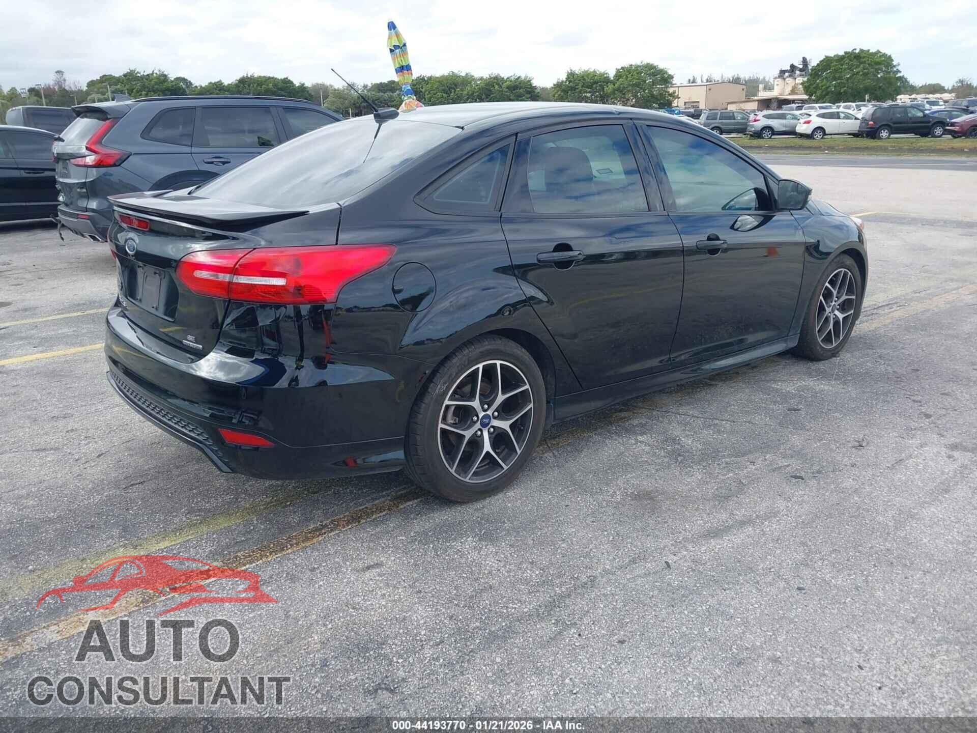 FORD FOCUS 2016 - 1FADP3F22GL359940