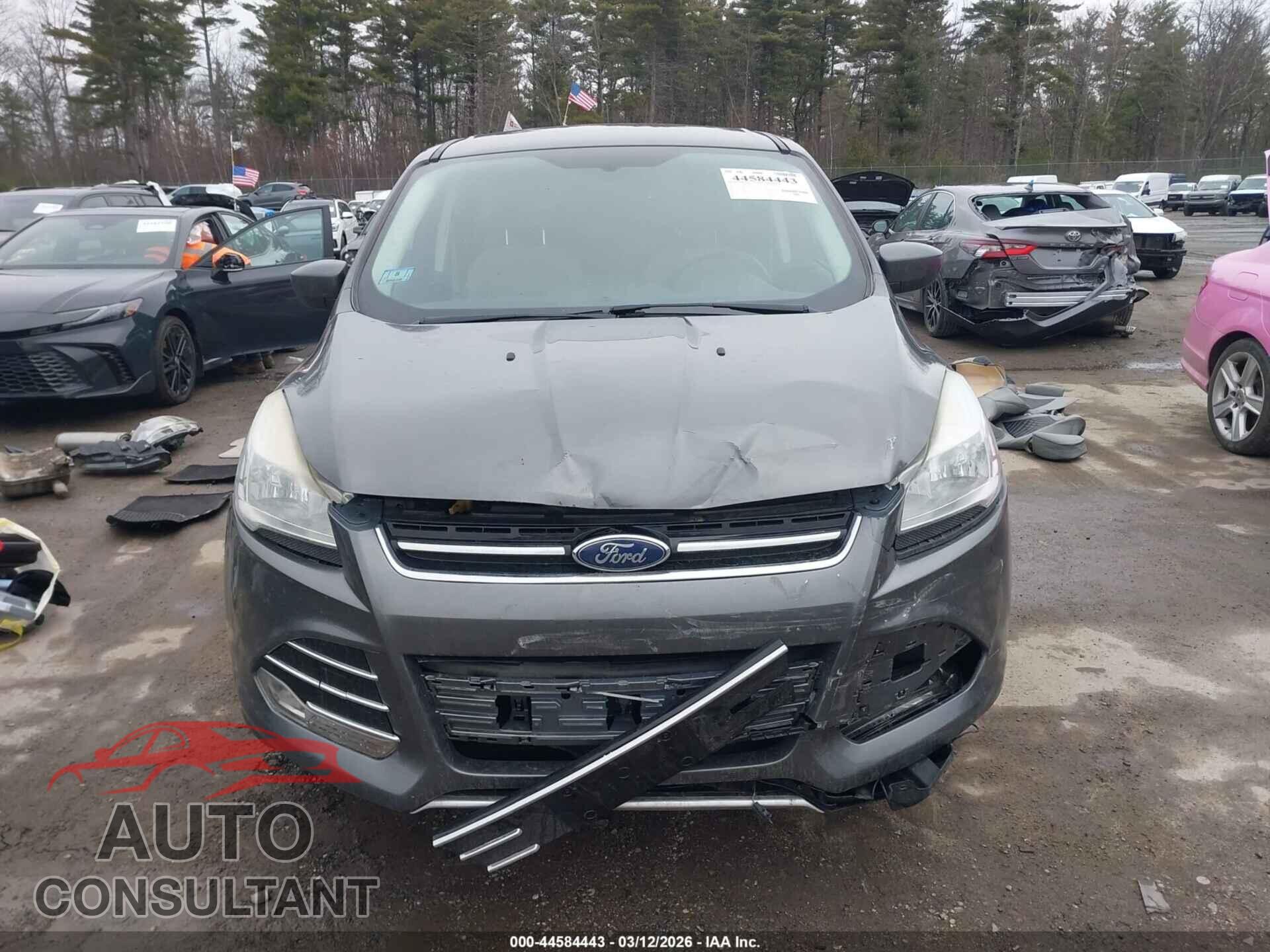 FORD ESCAPE 2015 - 1FMCU9GX1FUC81764