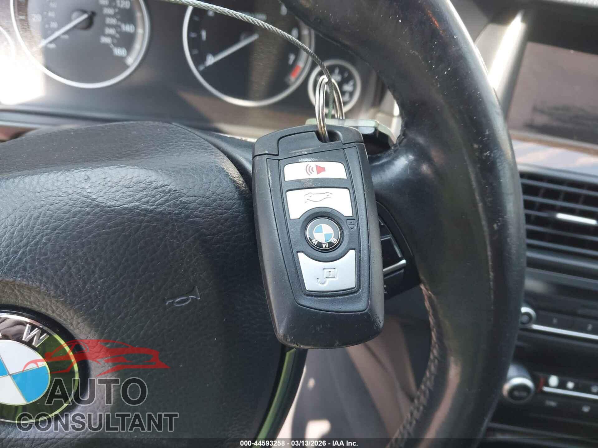 BMW 528I 2015 - WBA5A7C56FG143048
