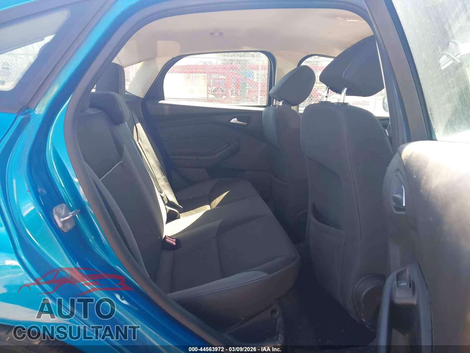 FORD FOCUS 2014 - 1FADP3F22EL174073