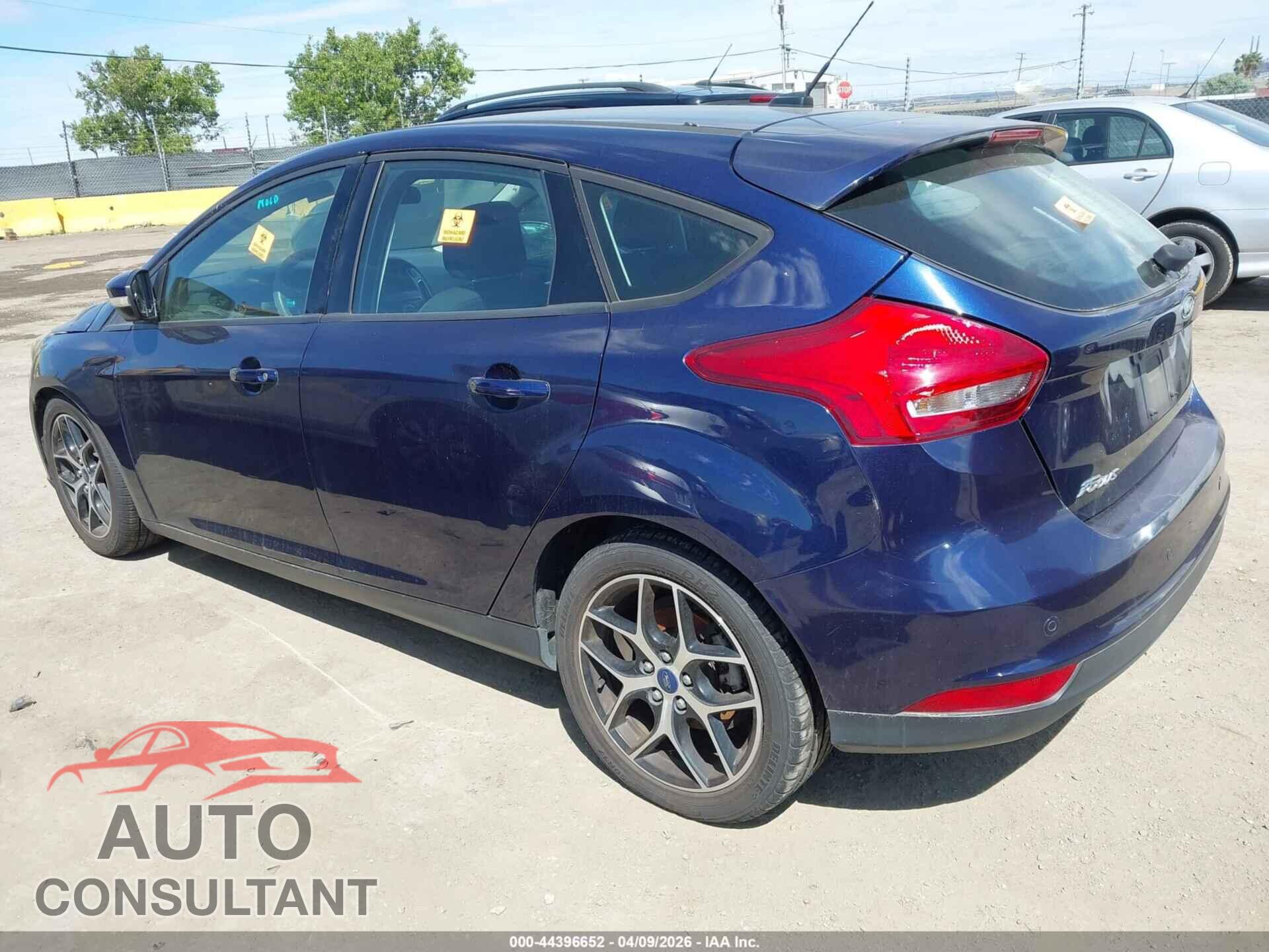 FORD FOCUS 2017 - 1FADP3M2XHL211524