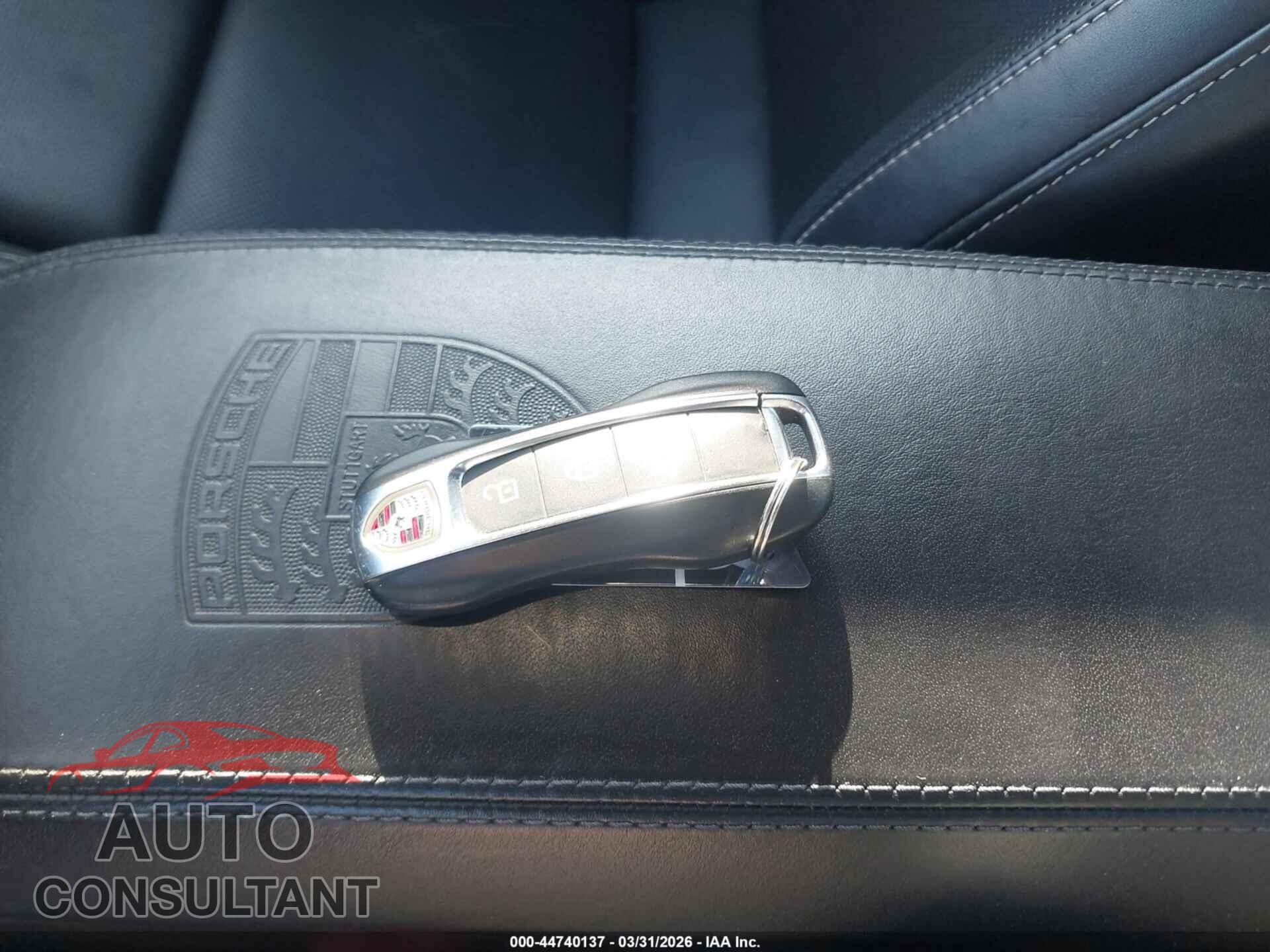 PORSCHE 911 2020 - WP0AA2A98LS206217
