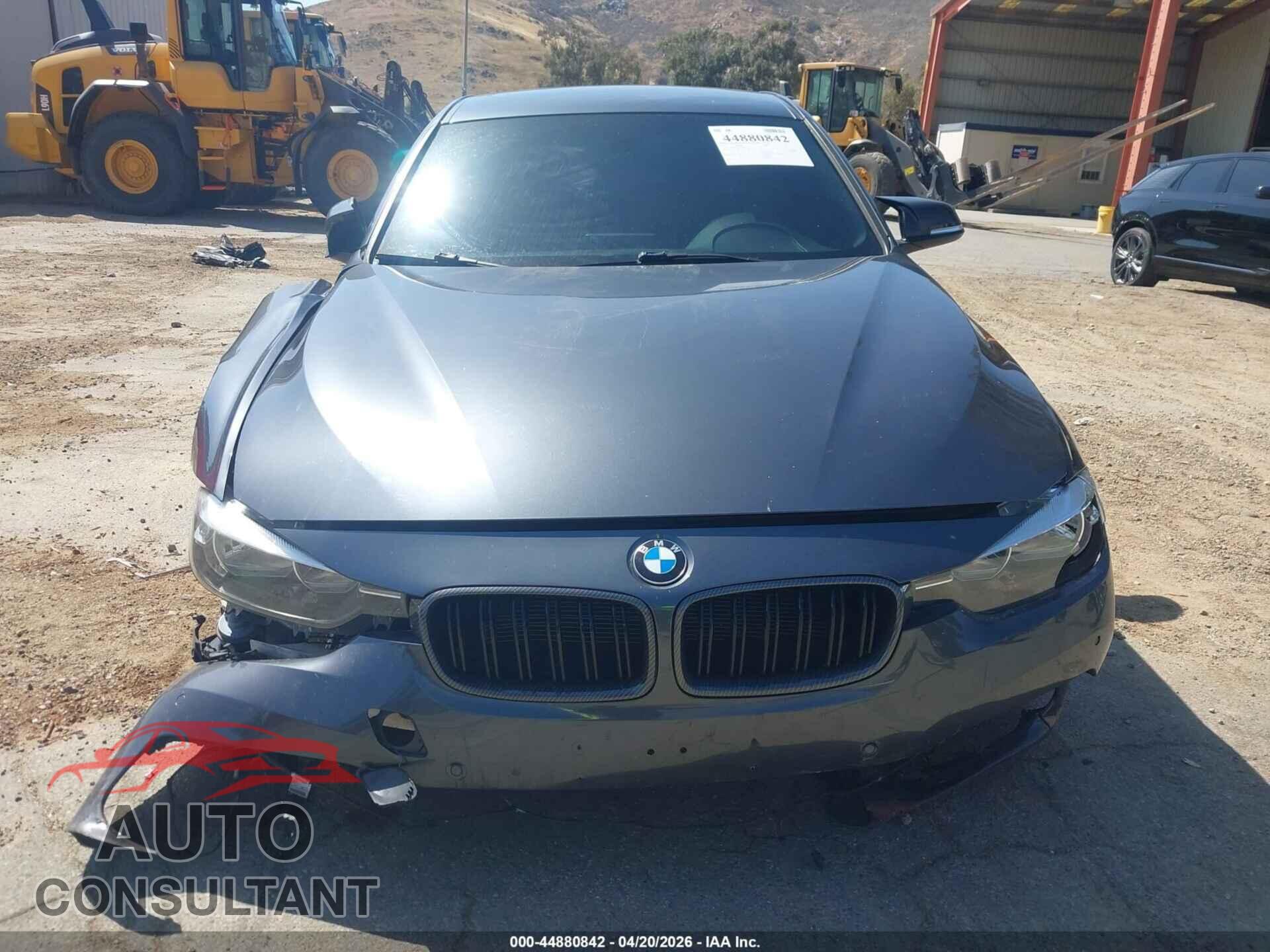 BMW 328I 2016 - WBA8E9G55GNT44900